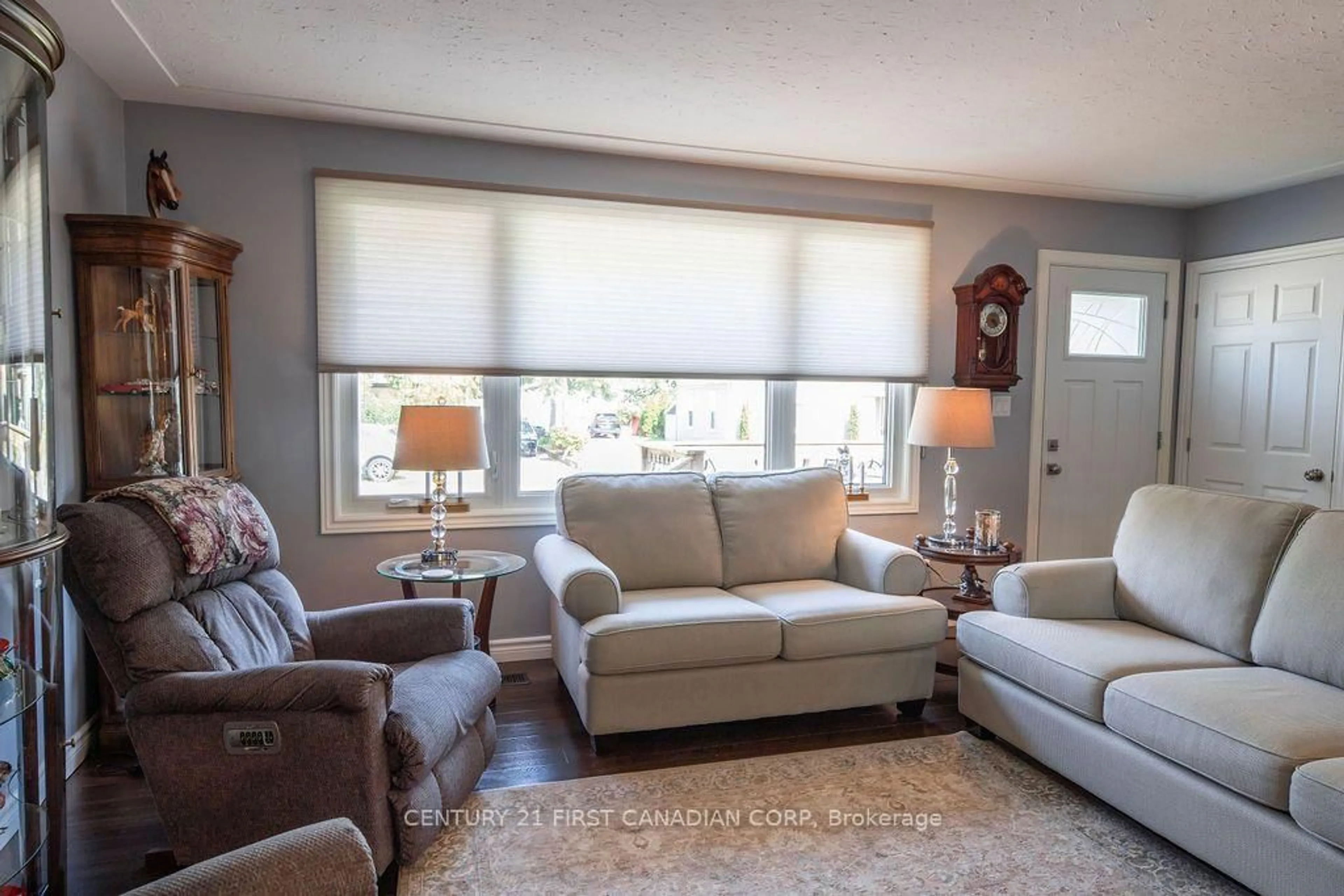 Living room with furniture, unknown for 252 Rapley St, Strathroy-Caradoc Ontario N7G 3E6