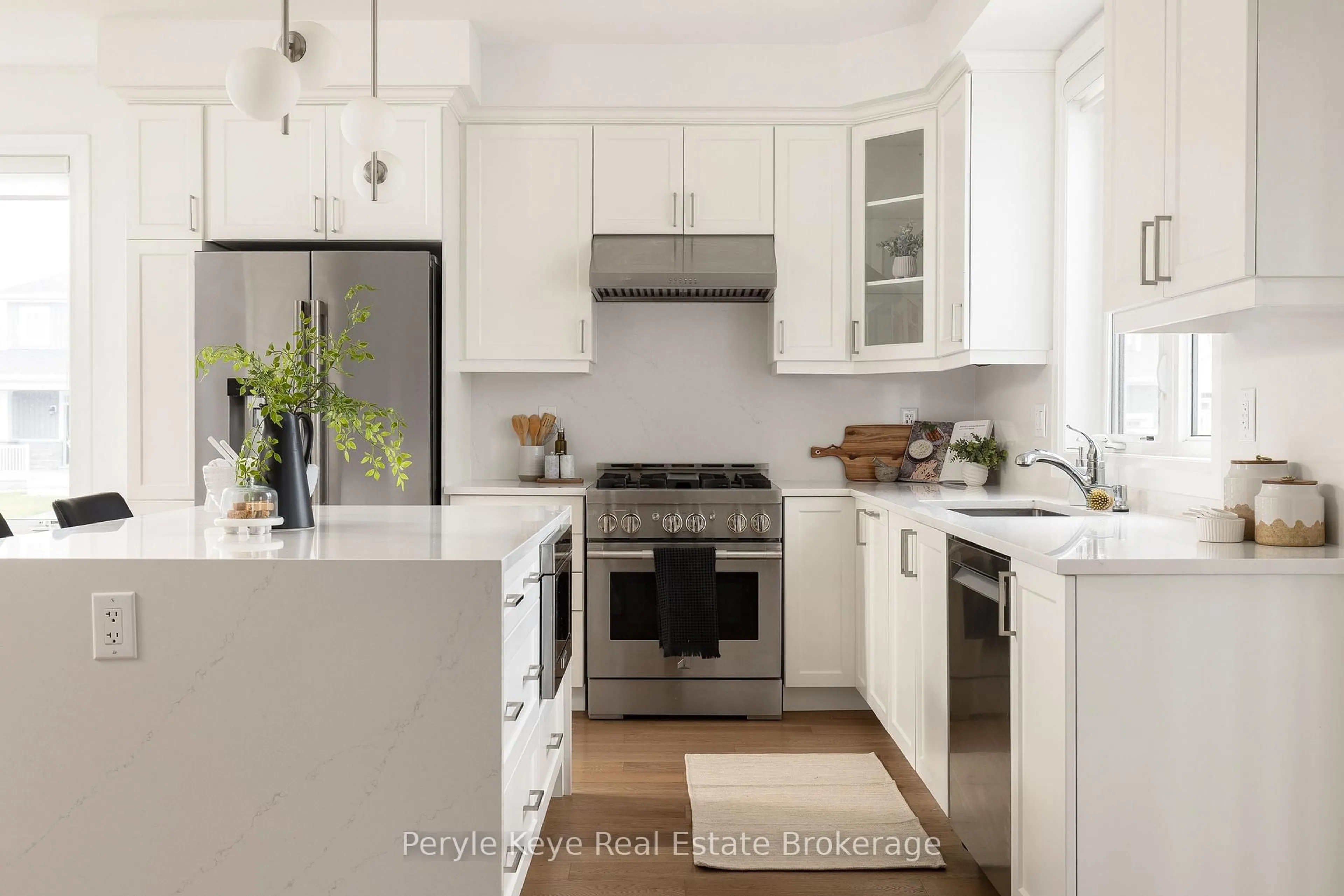 Open concept kitchen, unknown for 10 Timms Gate, Bracebridge Ontario P1L 0N4