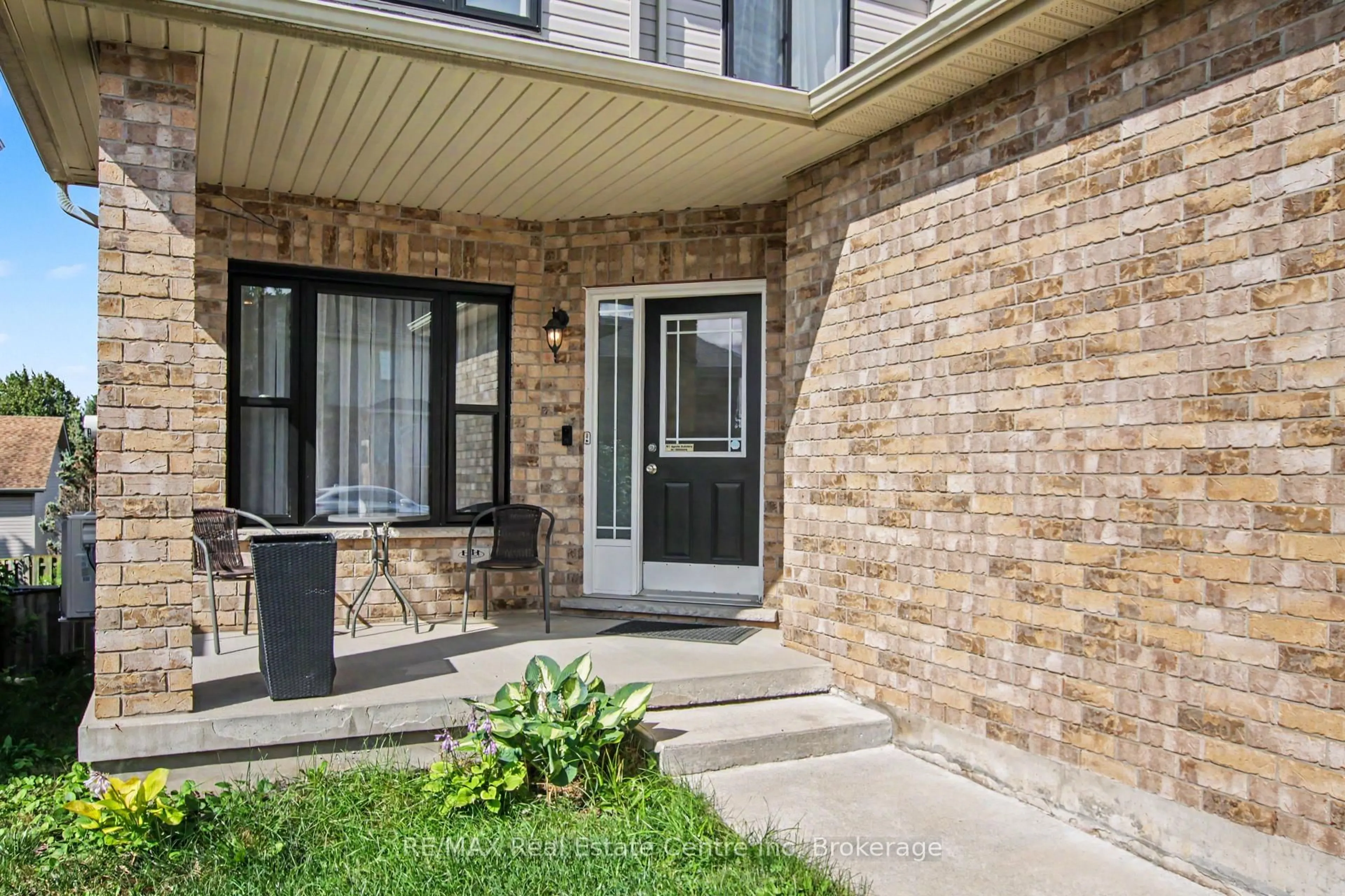 Unknown for 52 Washburn Dr, Guelph Ontario N1E 0B2