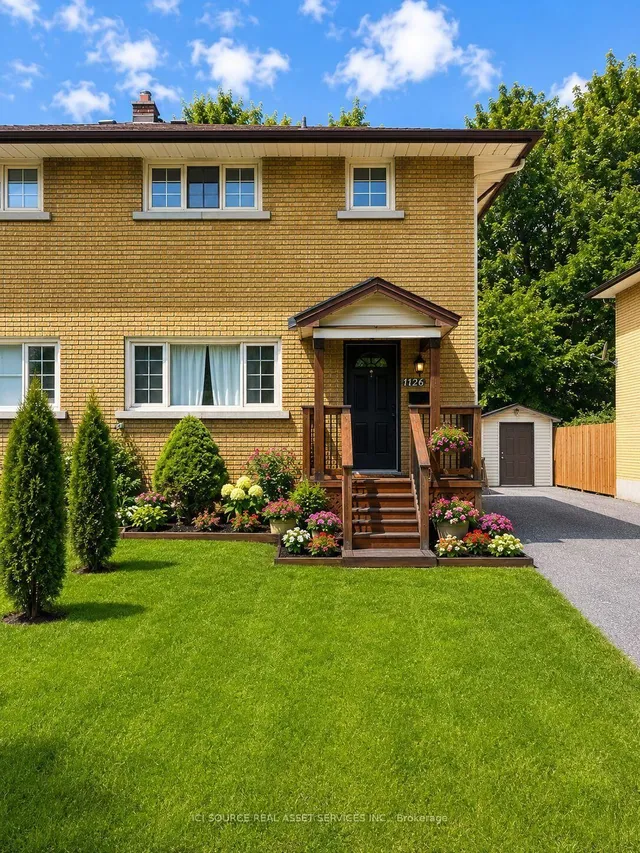 1126 Woodroffe Ave, Ottawa