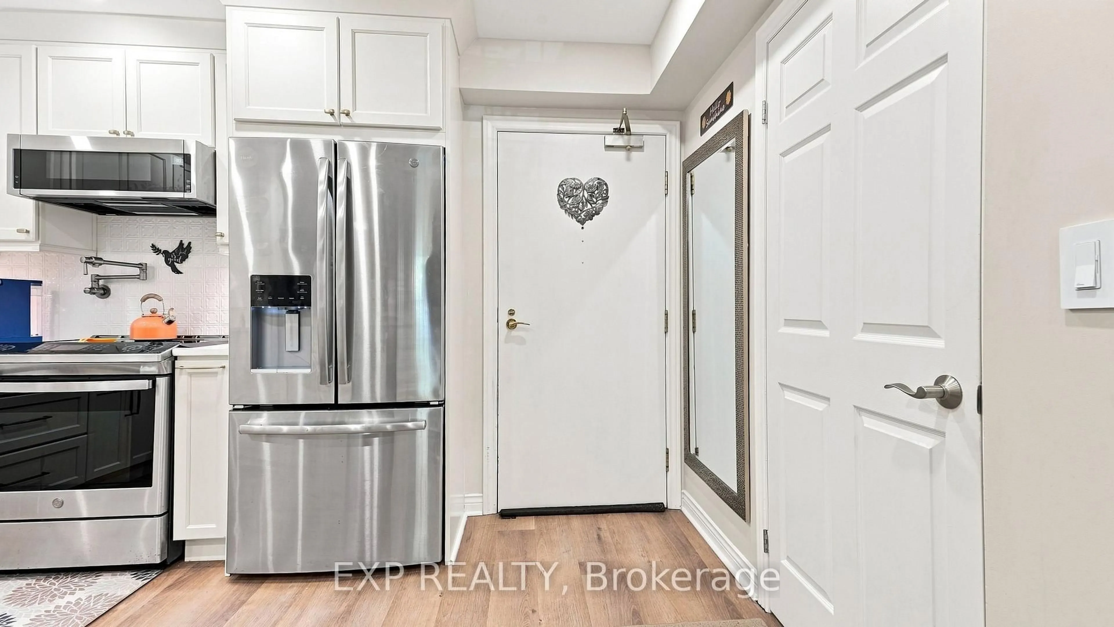 Indoor entryway for 70 Main St #104, St. Catharines Ontario L2N 4T9