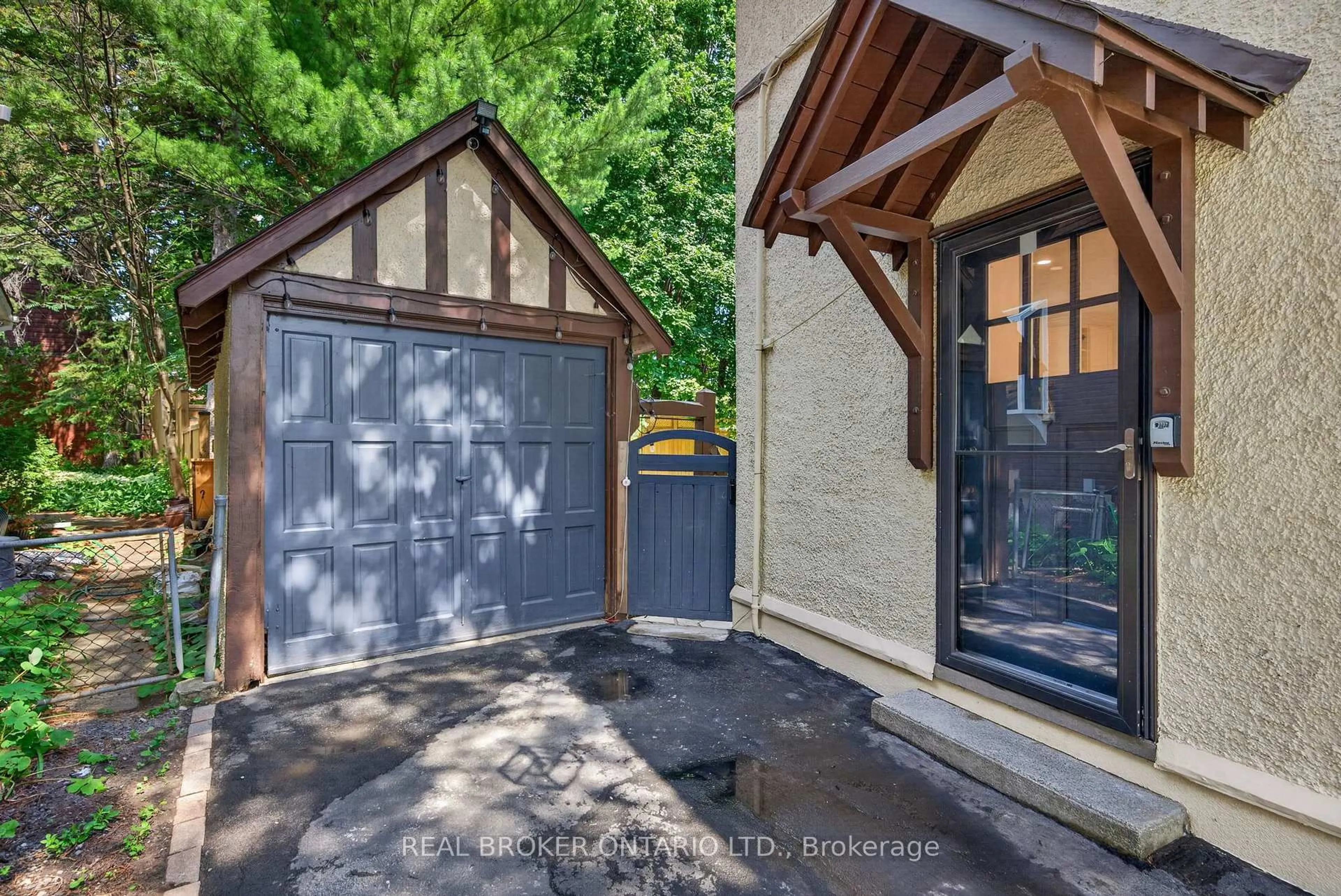 Unknown for 17 Lakeview Terr, Ottawa Ontario K1S 3H3