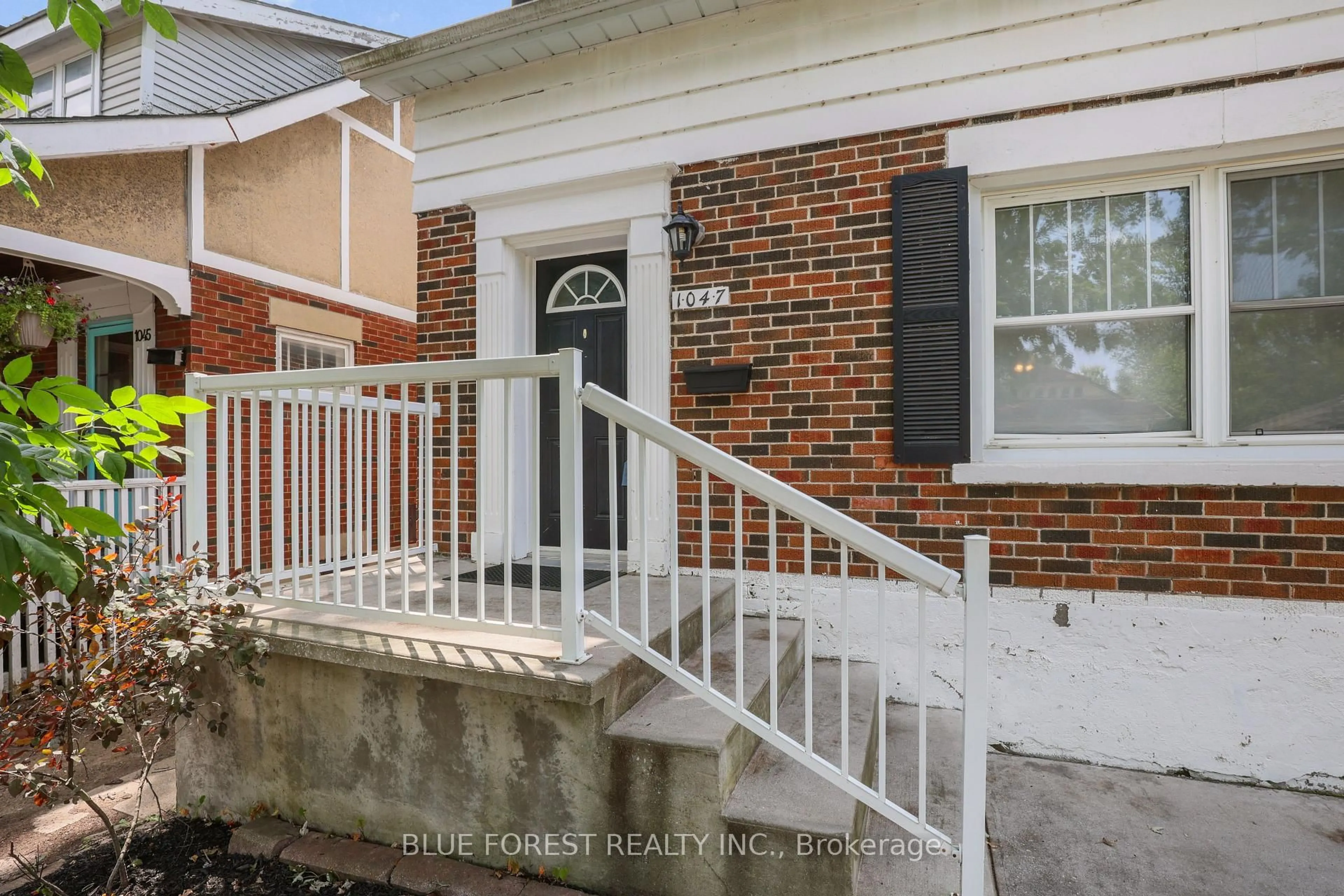 Unknown for 1047 Patricia St, London East Ontario N6A 3V3