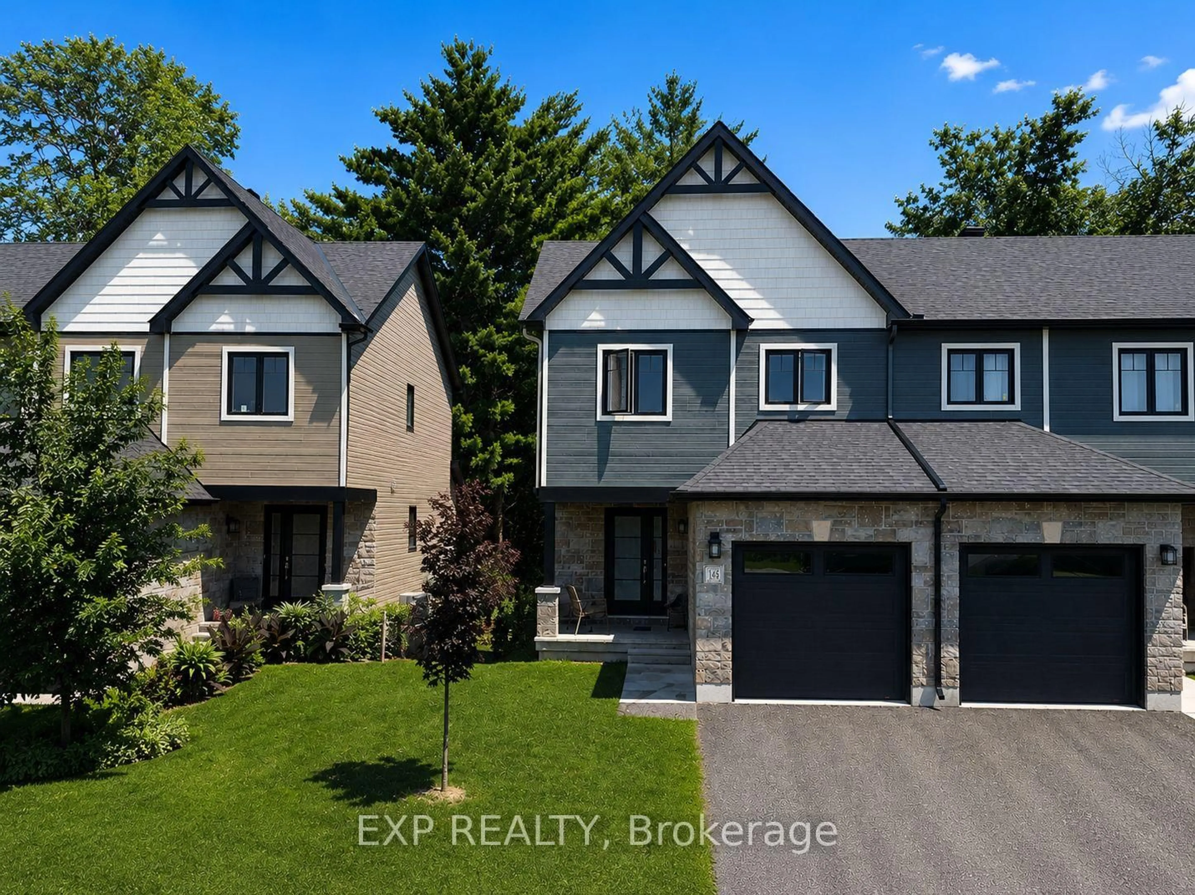 A pic from outside/outdoor area/front of a property/back of a property/a pic from drone, street for 145 DION Ave, Clarence-Rockland Ontario K4K 0M4