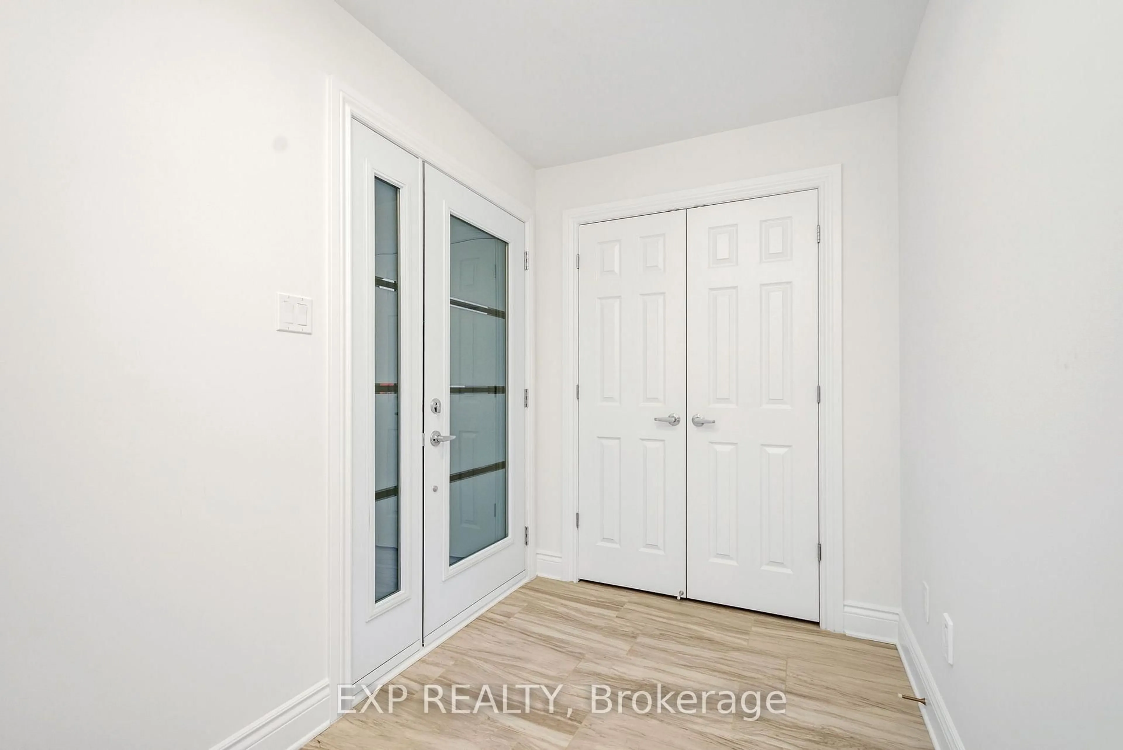 Indoor entryway for 145 DION Ave, Clarence-Rockland Ontario K4K 0M4
