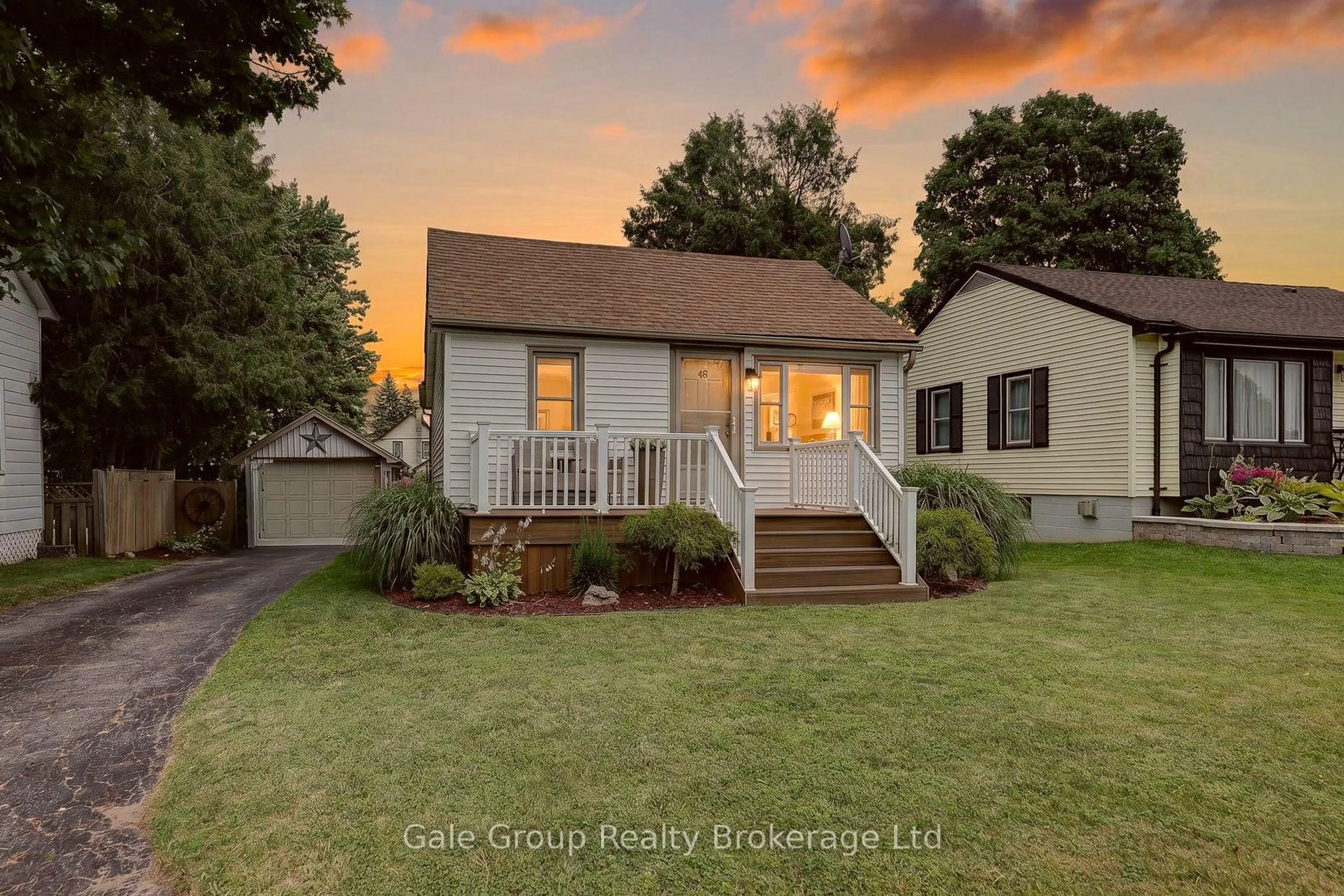 Home with vinyl exterior material, street for 46 Blandford St, Woodstock Ontario N4S 7H6