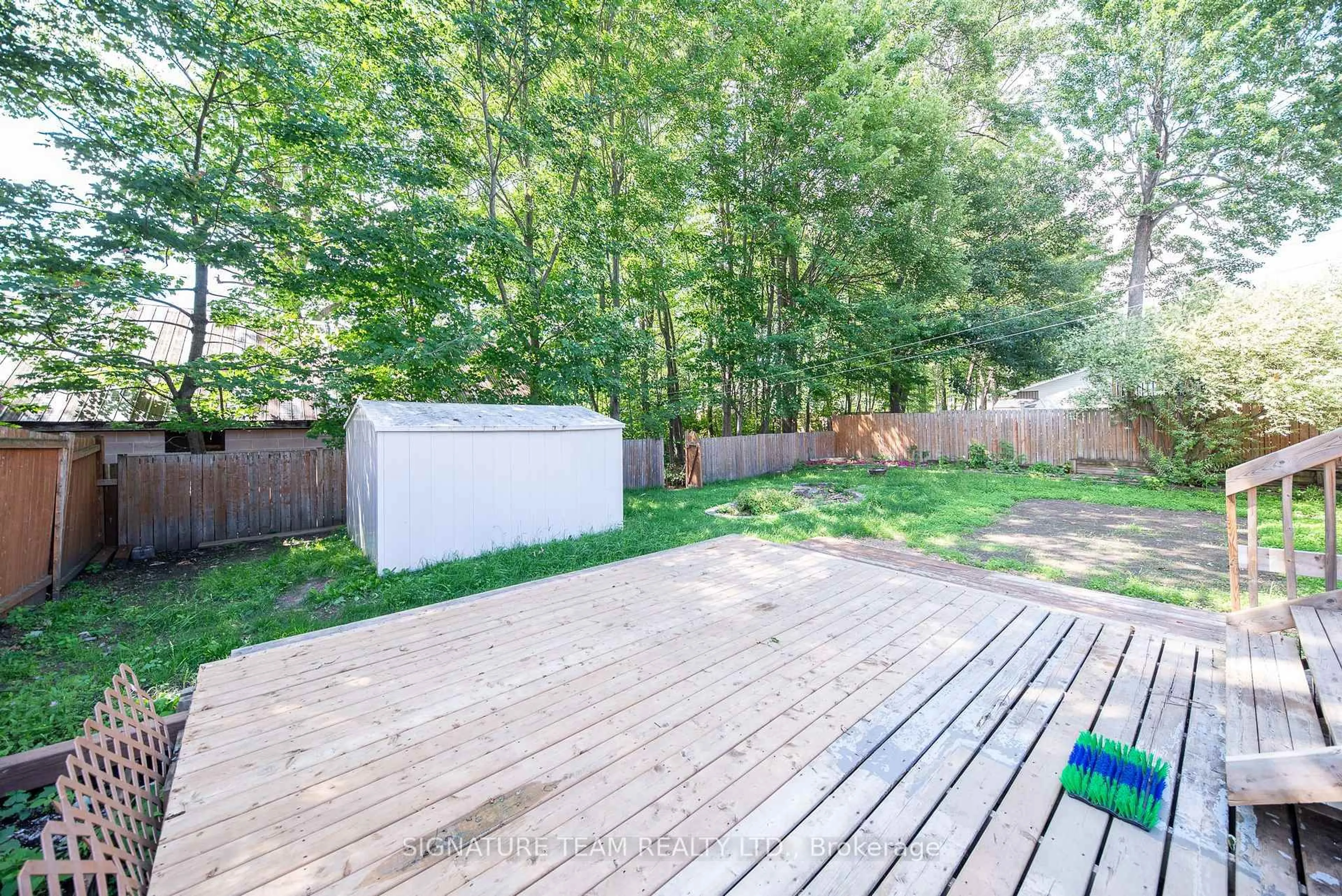 Patio, forest/trees view for 16 Jan Dr, Petawawa Ontario K8H 3M5