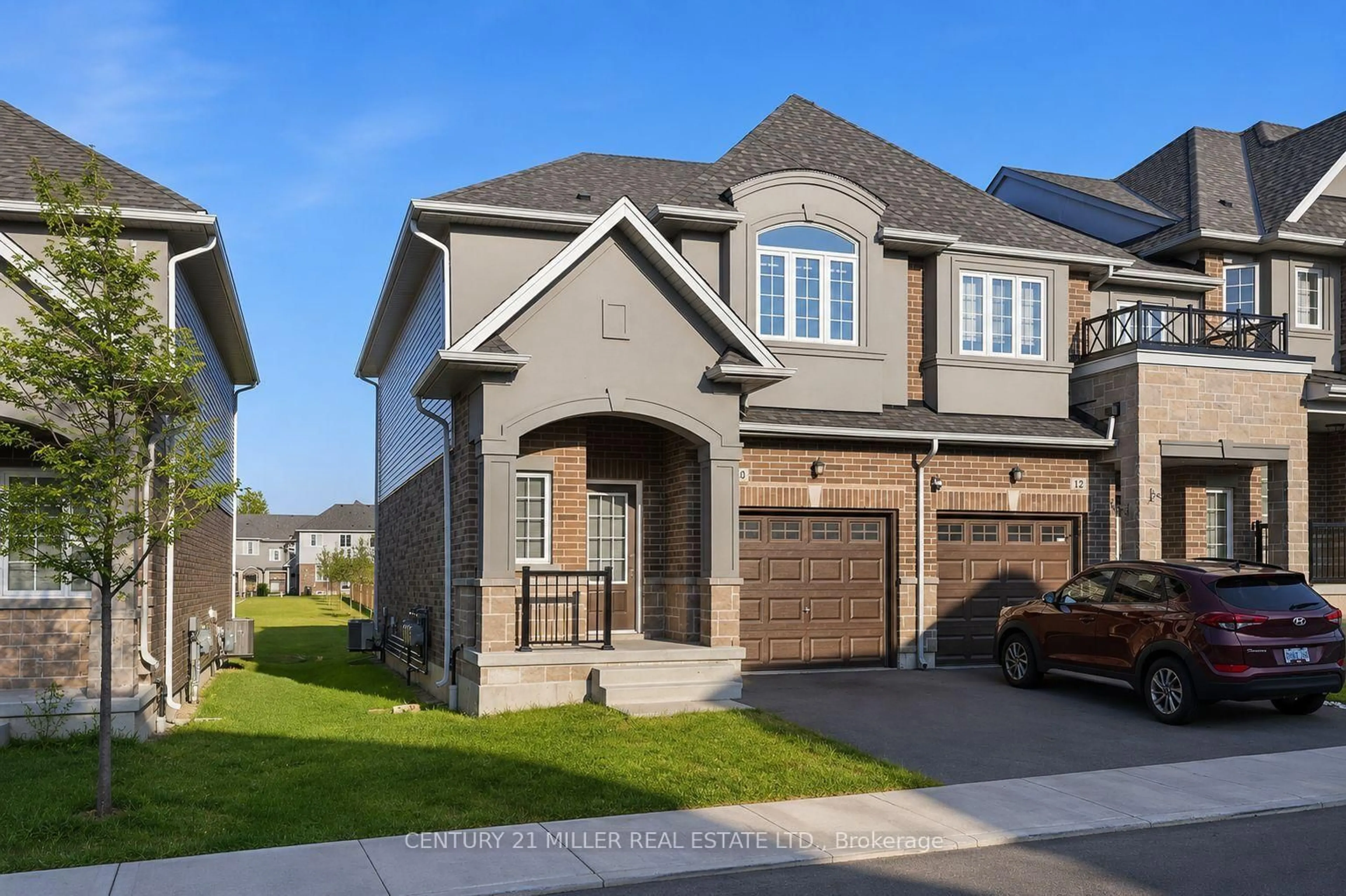 Home with brick exterior material, street for 10 Linden Park Lane, Hamilton Ontario L9A 1Y1