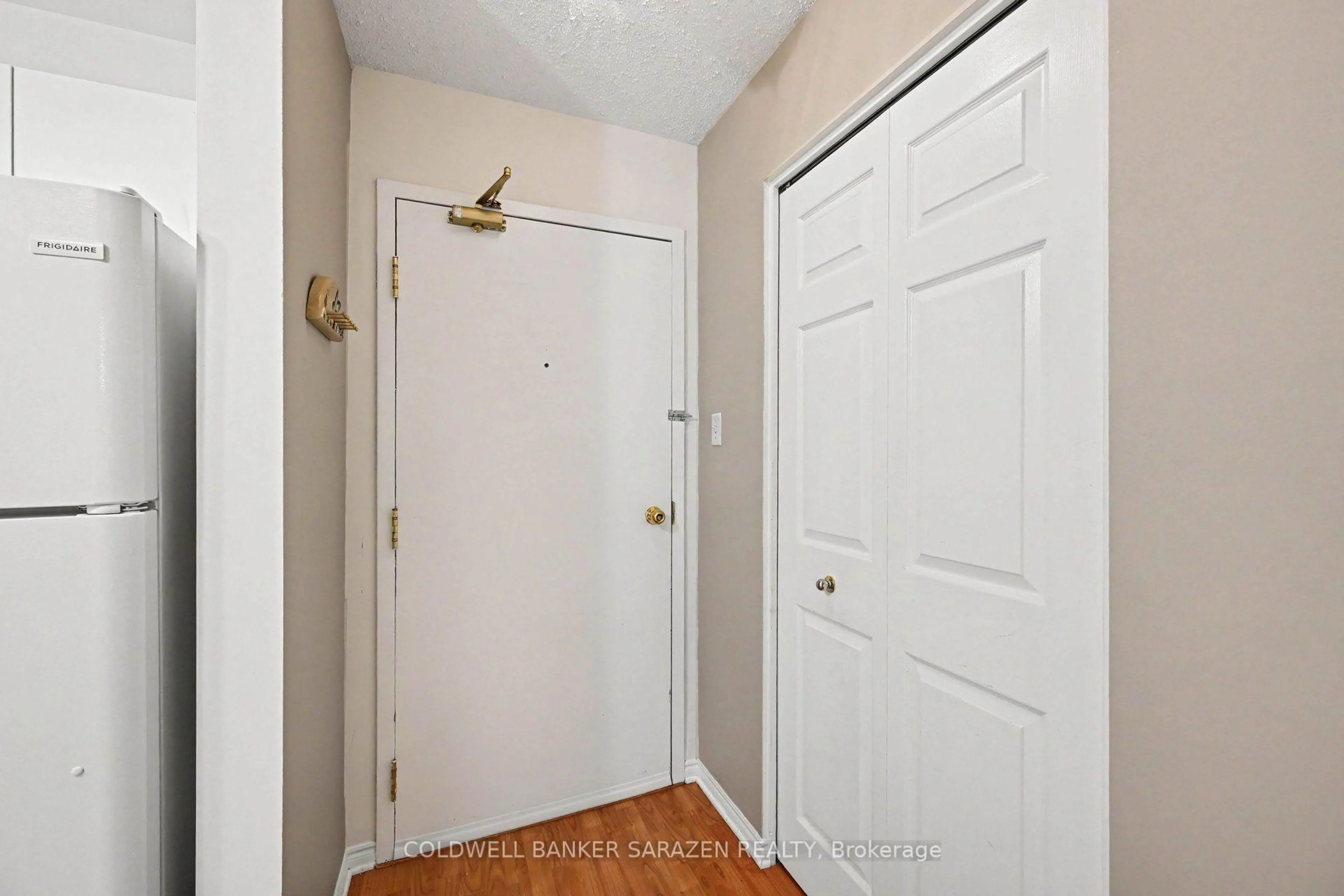 Indoor entryway for 61 Jack Cres #201, Arnprior Ontario K7S 3T7