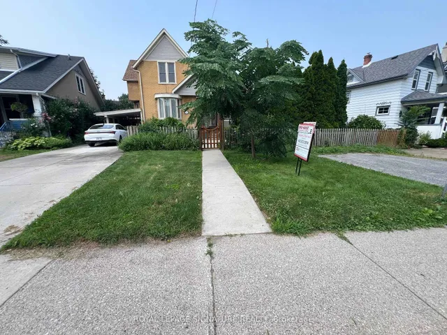 141 York St, St. Catharines 2