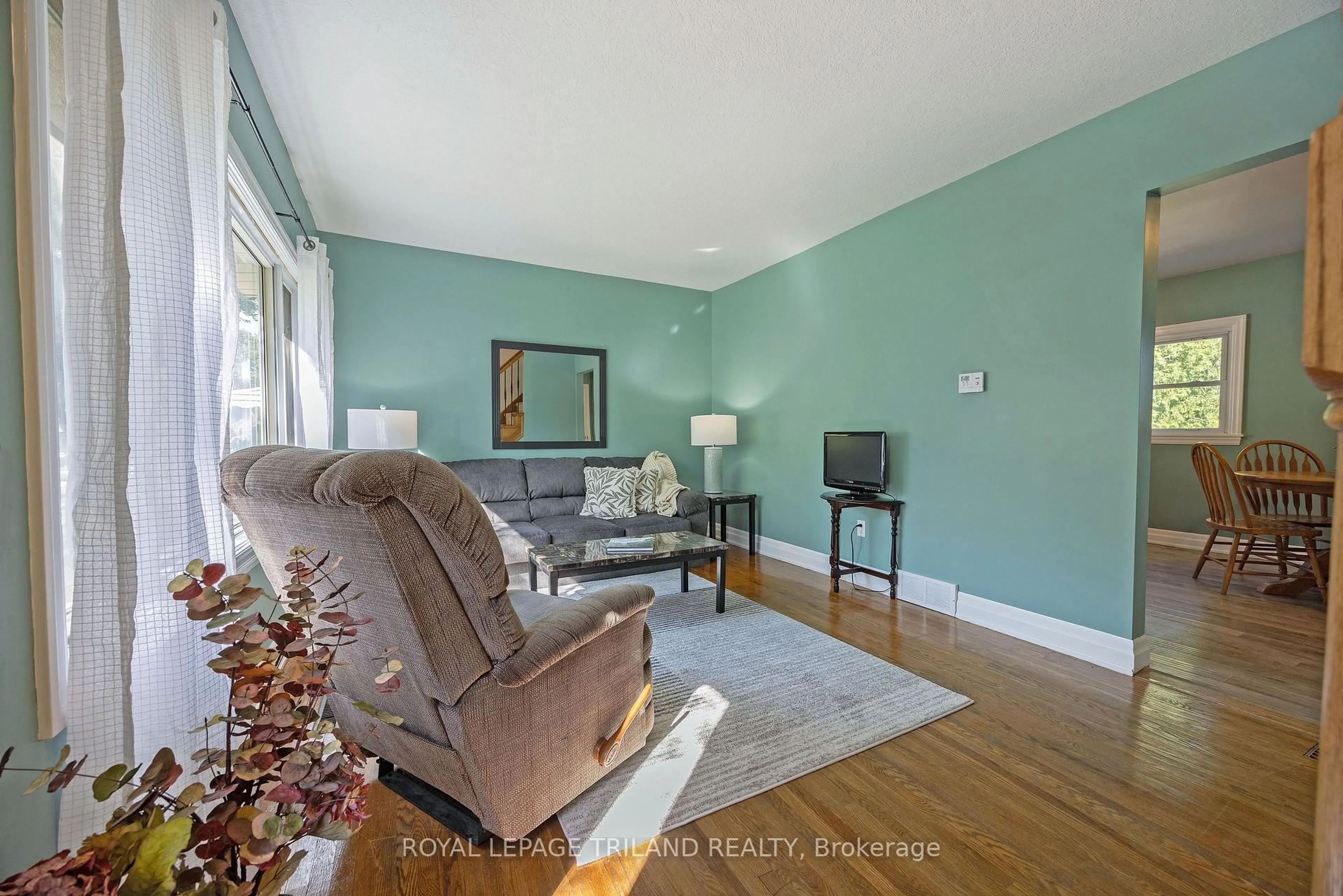 Living room with furniture, unknown for 1874 Churchill Ave, London East Ontario N5W 2L6