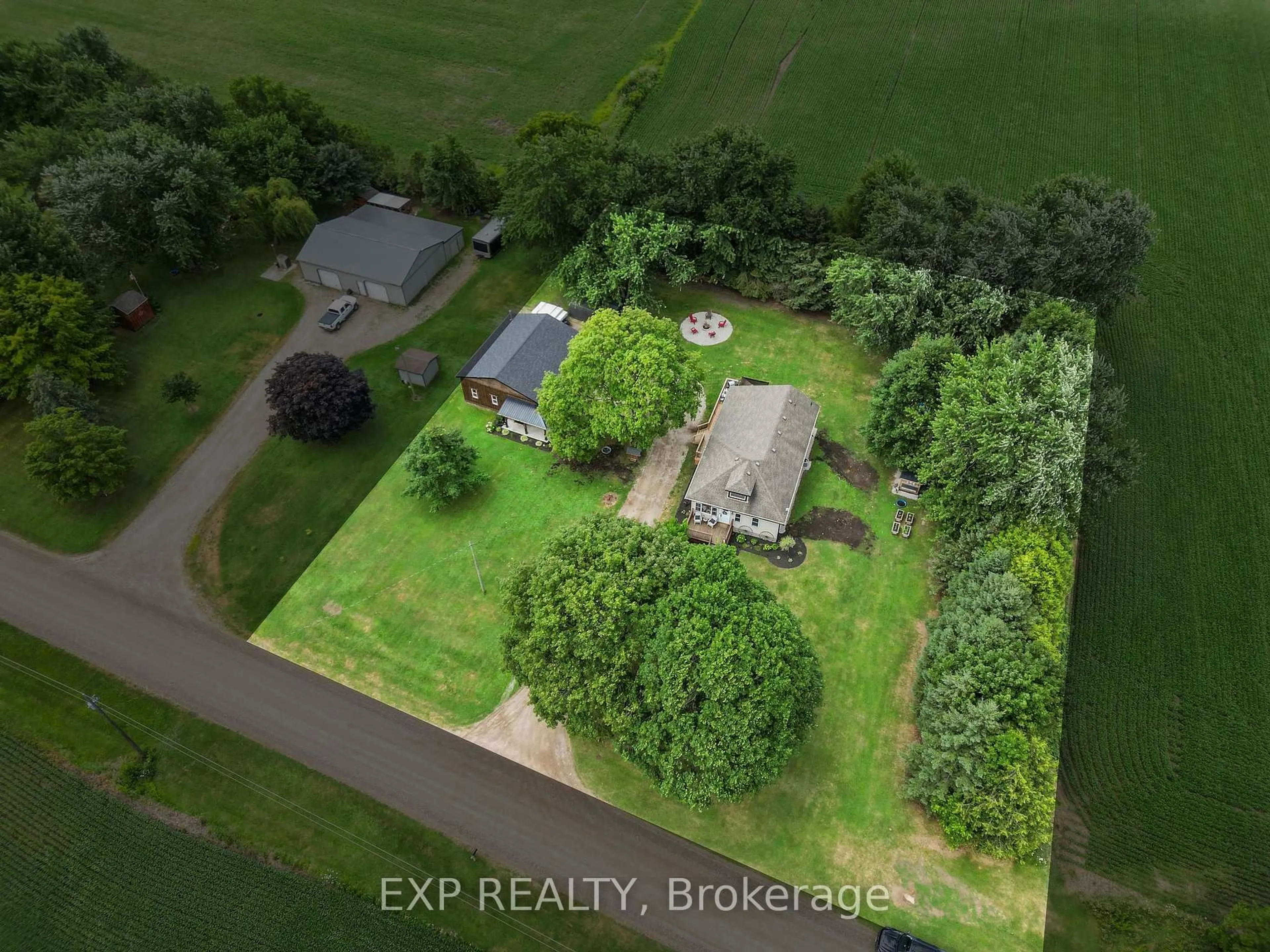 A pic from outside/outdoor area/front of a property/back of a property/a pic from drone, building for 21243 Taits Rd, Southwest Middlesex Ontario N0L 1M0