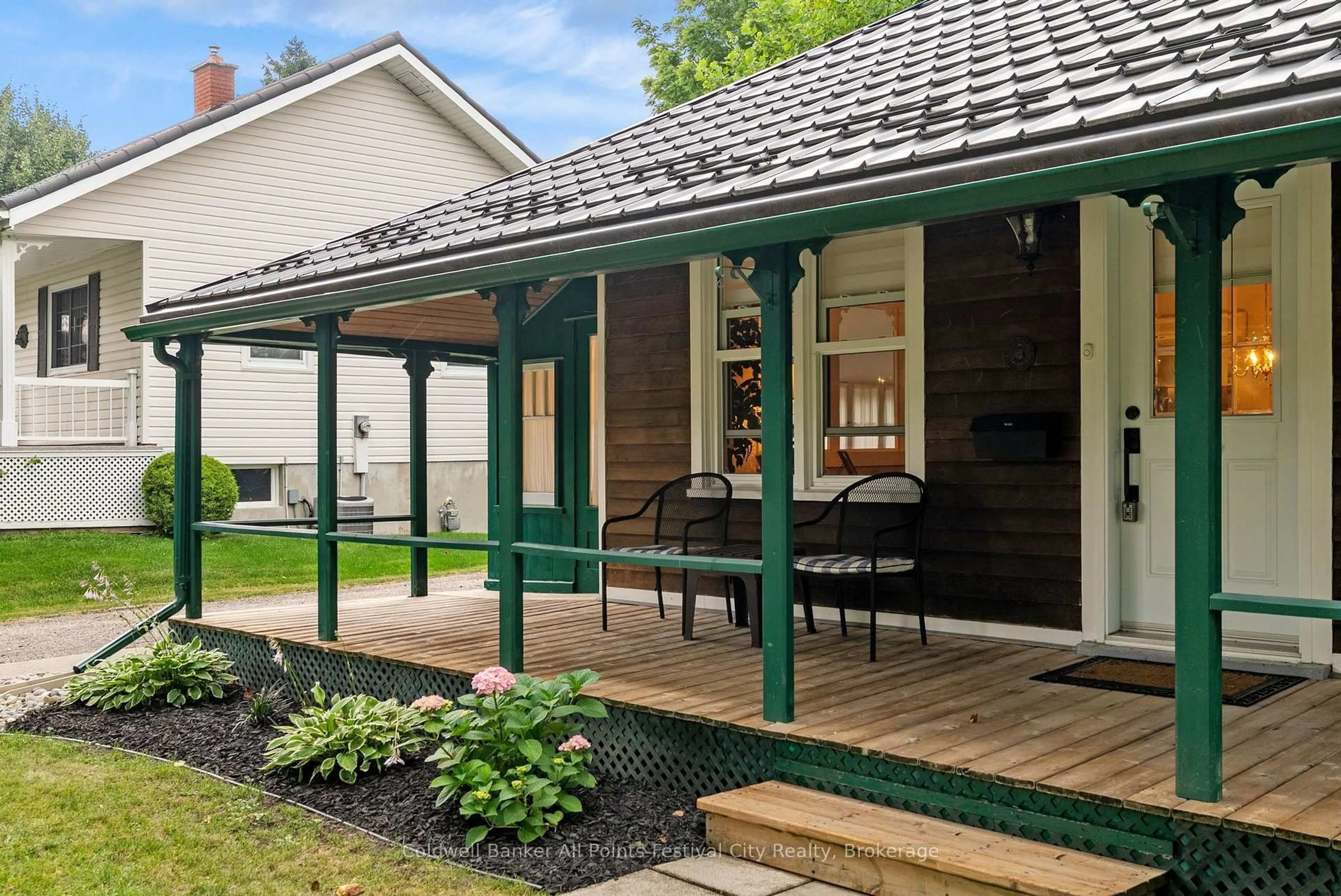 Home with vinyl exterior material, street for 135 Essex St, Goderich Ontario N7A 2H8