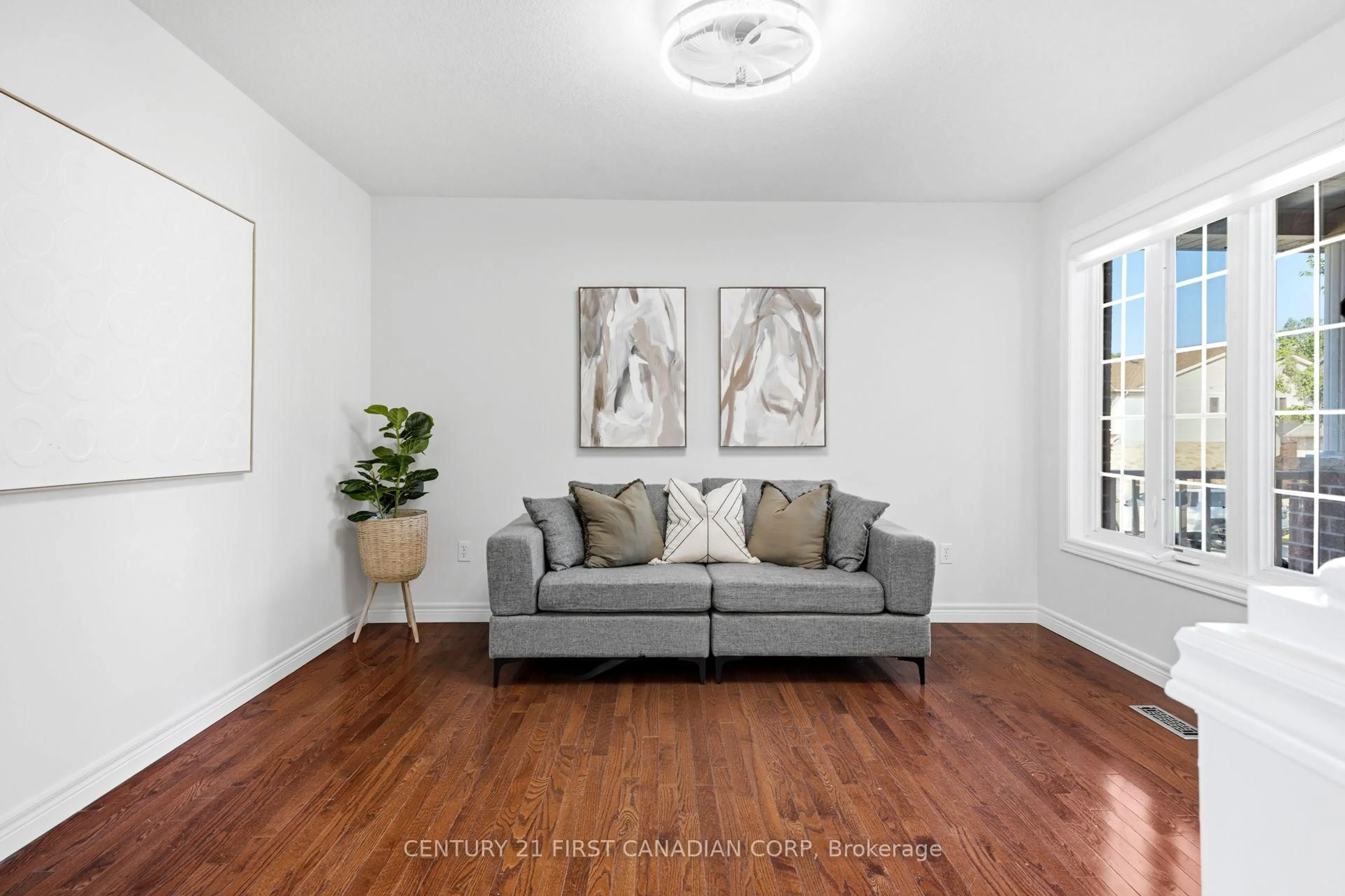 Living room with furniture, unknown for 83 Mcmahen St, London East Ontario N5Y 0A2