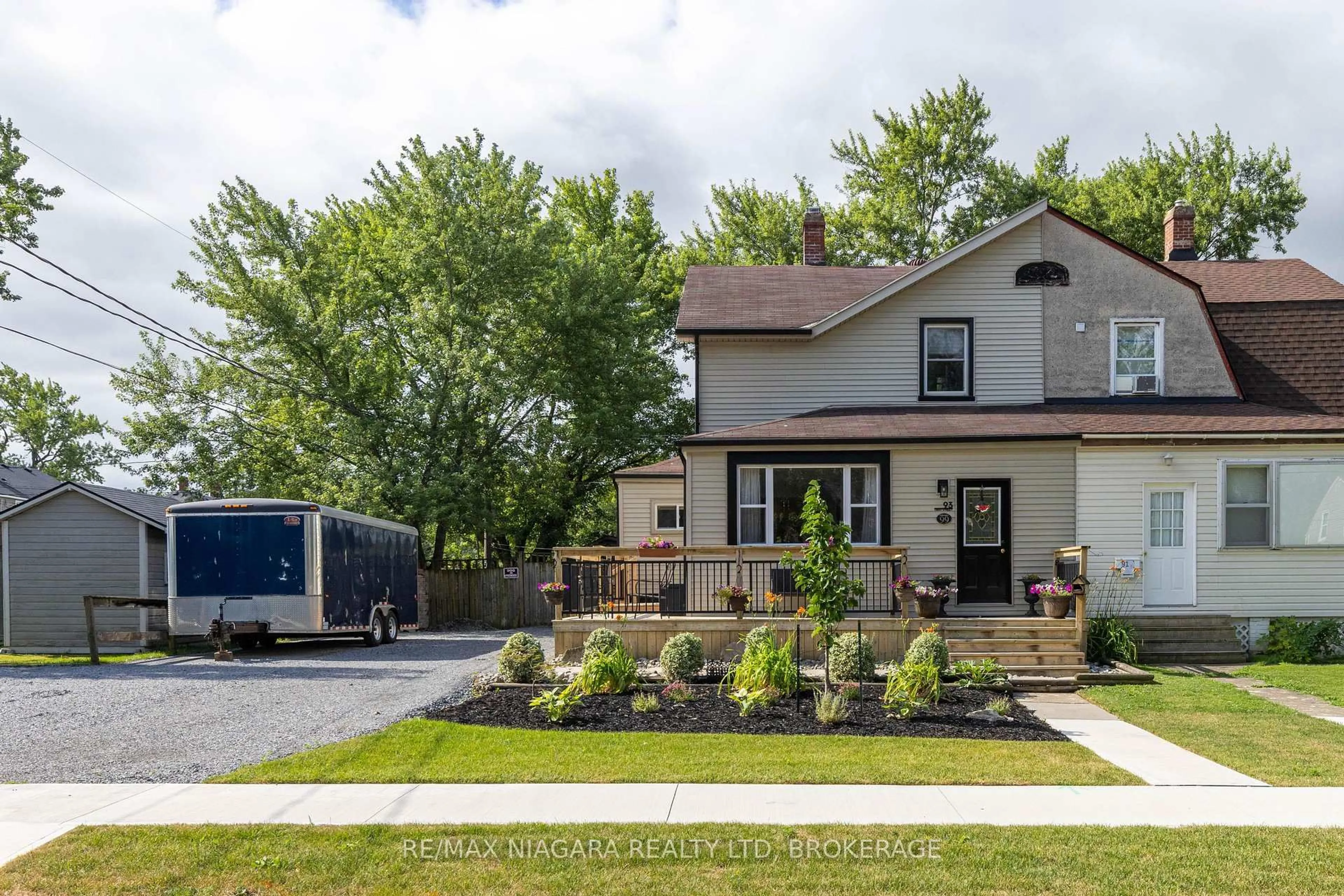 Home with brick exterior material, street for 93 First St, Welland Ontario L3B 4R8