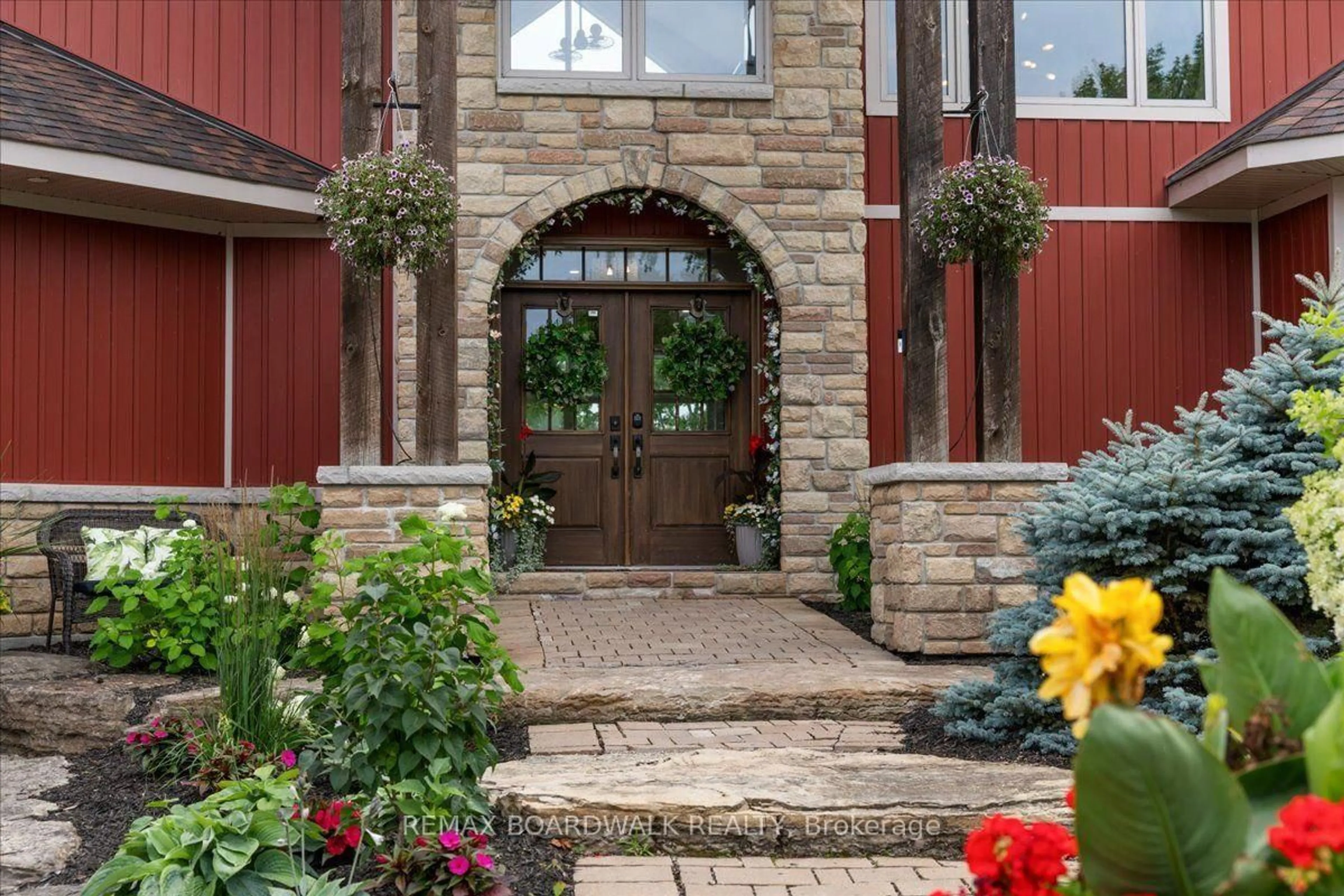 Indoor entryway for 225 HILLCREST Dr, Almonte Ontario K0A 1A0