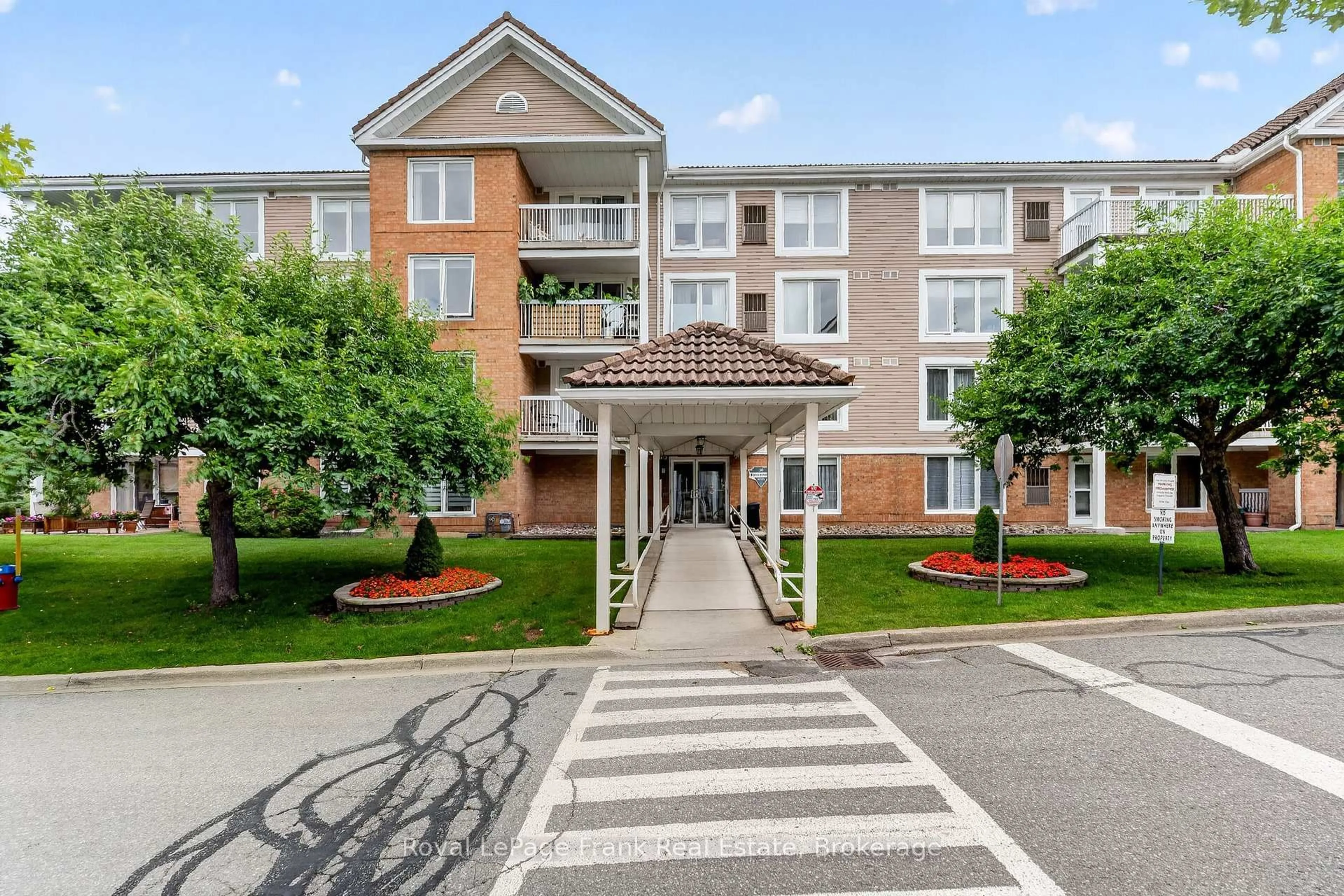 Patio, unknown for 50 Rivermill Blvd #408, Kawartha Lakes Ontario K9V 6C1