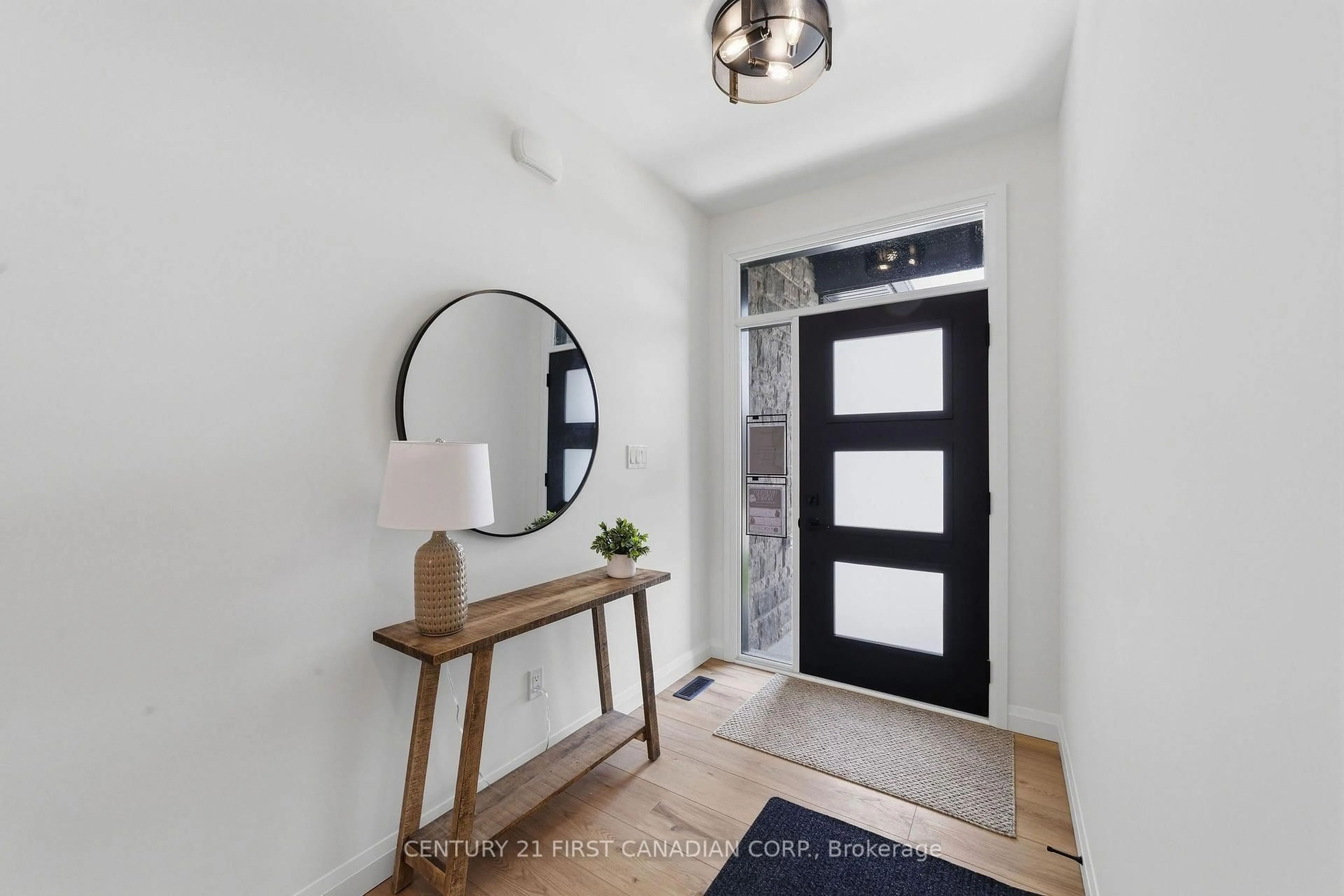 Indoor entryway for 32 Postma St #18, North Middlesex Ontario N0M 1A0