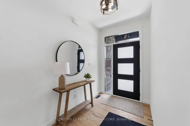 32 Postma St #18, North Middlesex 4