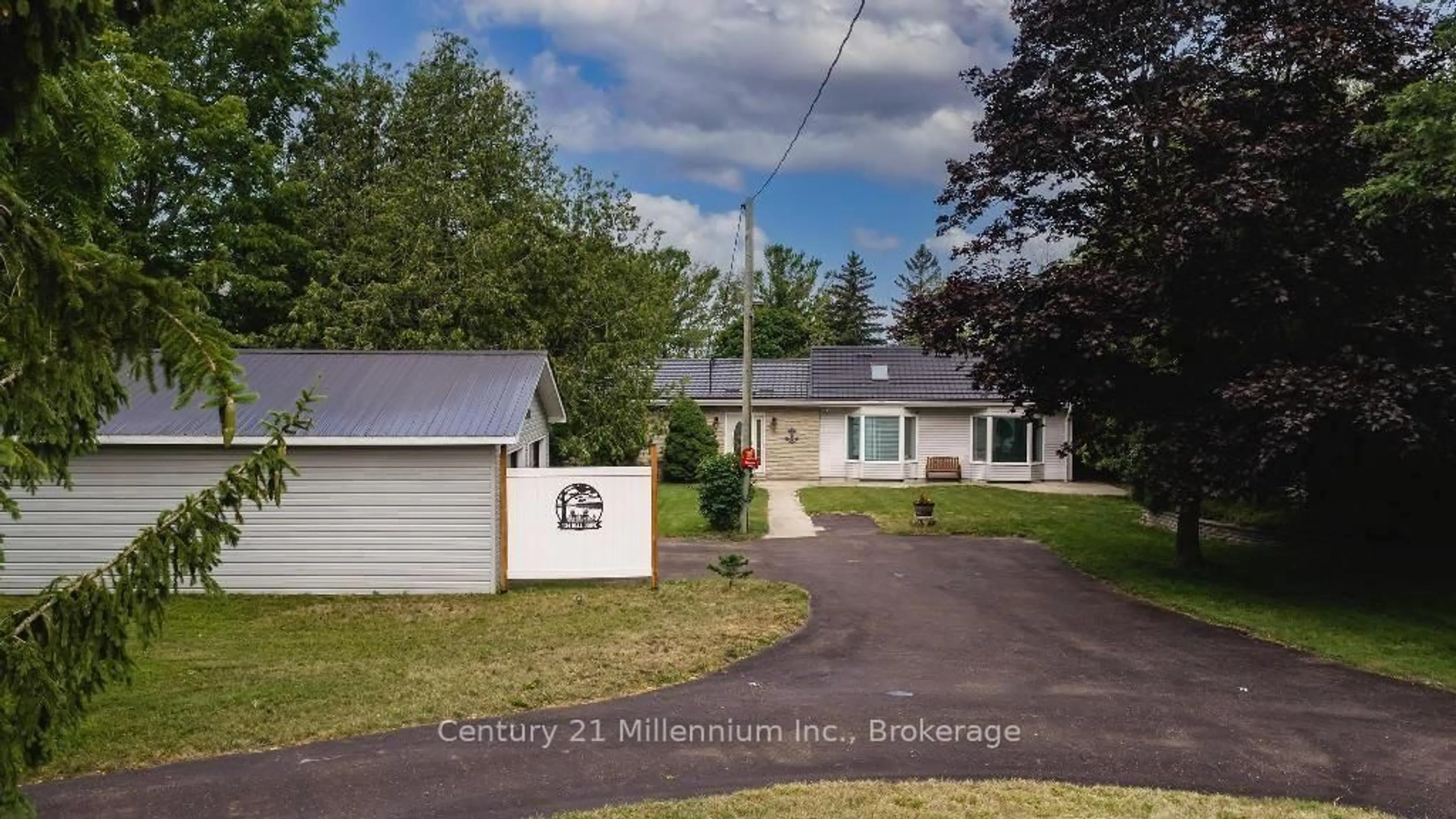 A pic from outside/outdoor area/front of a property/back of a property/a pic from drone, street for 134 Bell Dr, Huron-Kinloss Ontario N2Z 0B3