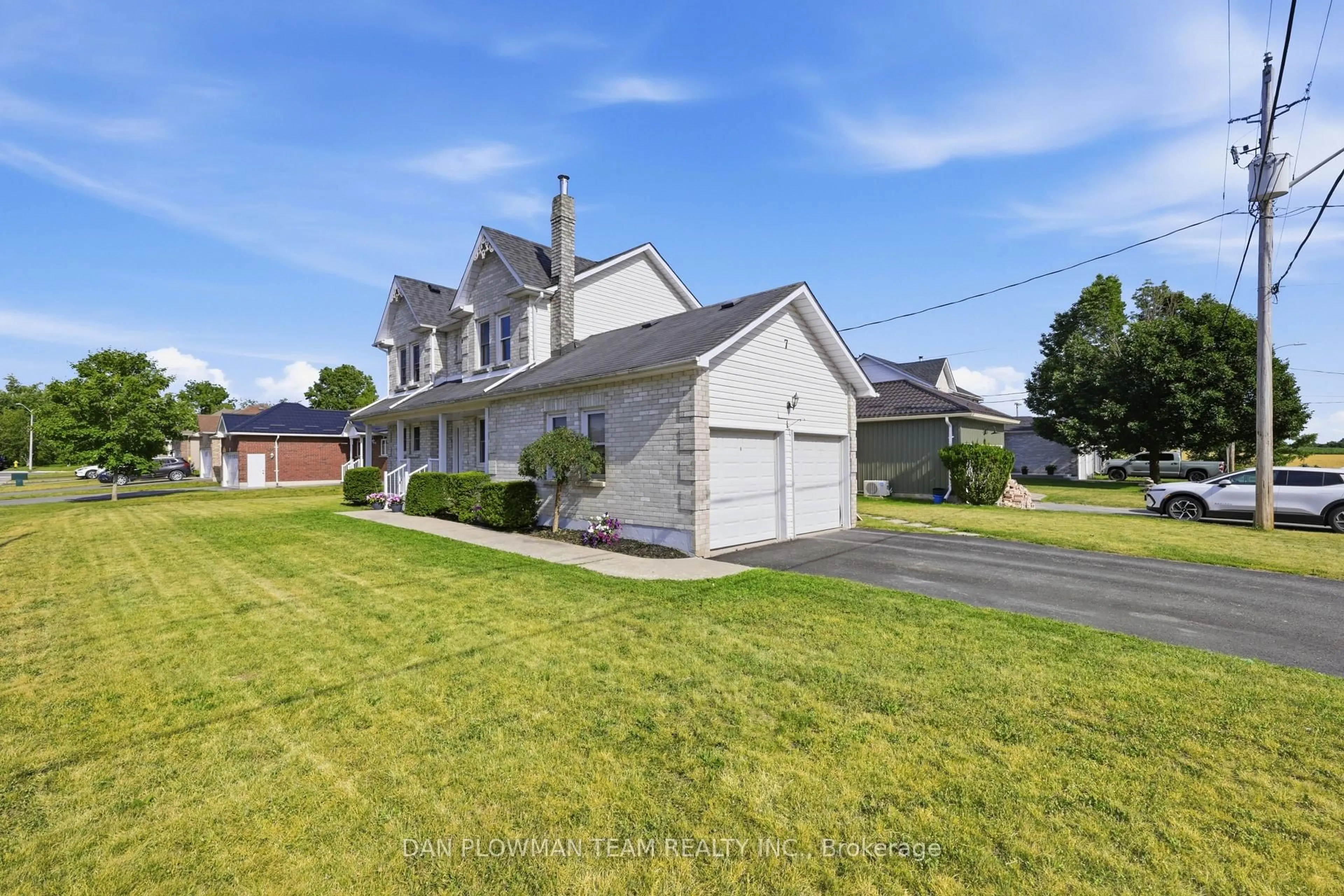 Home with vinyl exterior material, street for 7 Spruce St, Asphodel-Norwood Ontario K0L 2V0