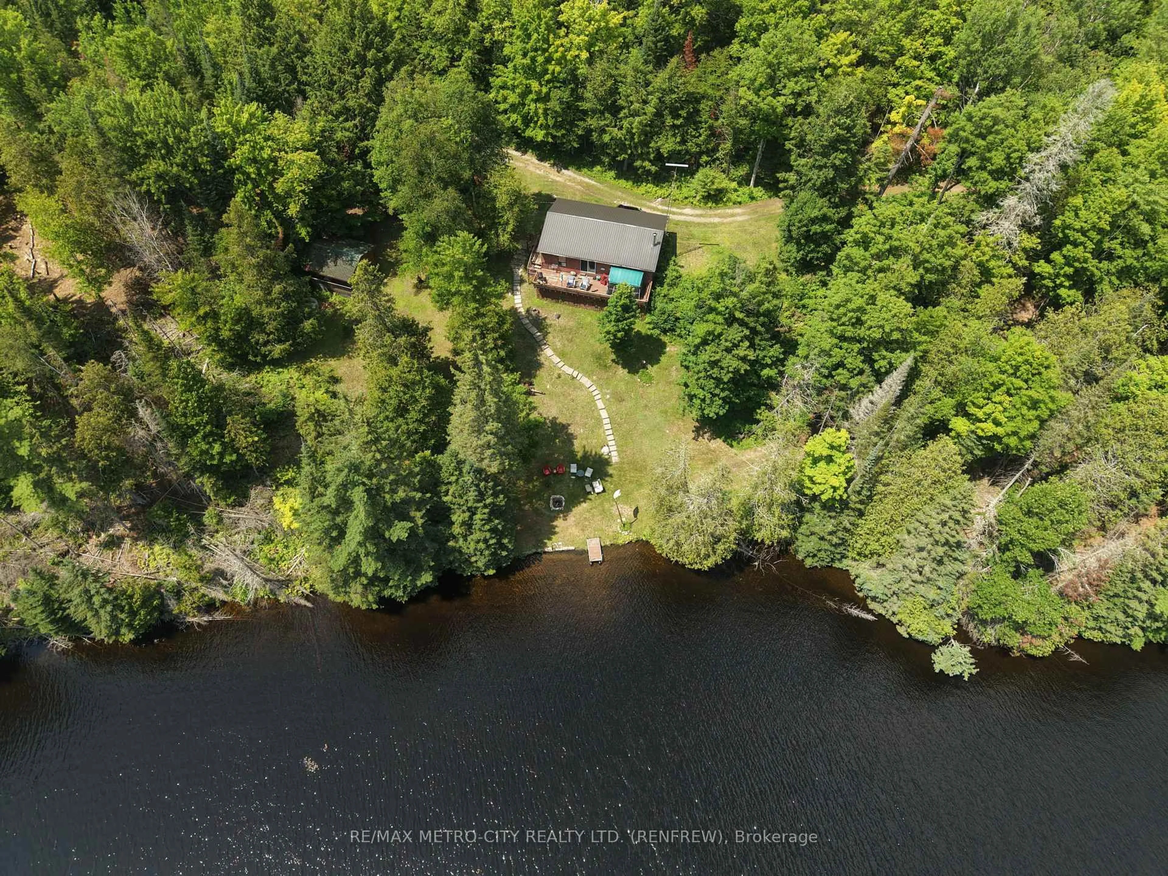 A pic from outside/outdoor area/front of a property/back of a property/a pic from drone, water/lake/river/ocean view for 2667 HANDFORD Lane, Griffith Ontario K0J 2R0