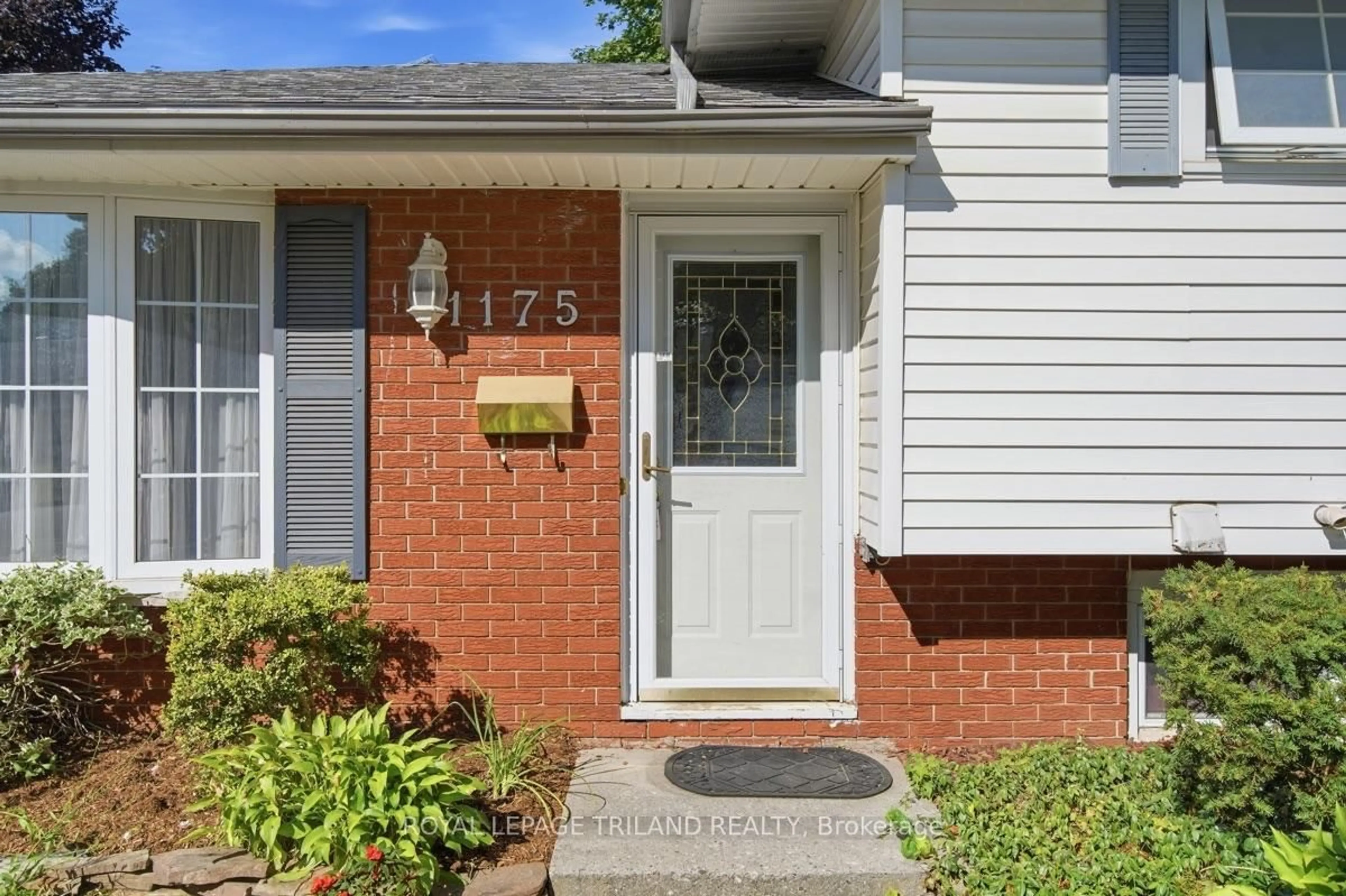 Unknown for 1175 LANCASTER St, London East Ontario N5V 2L4