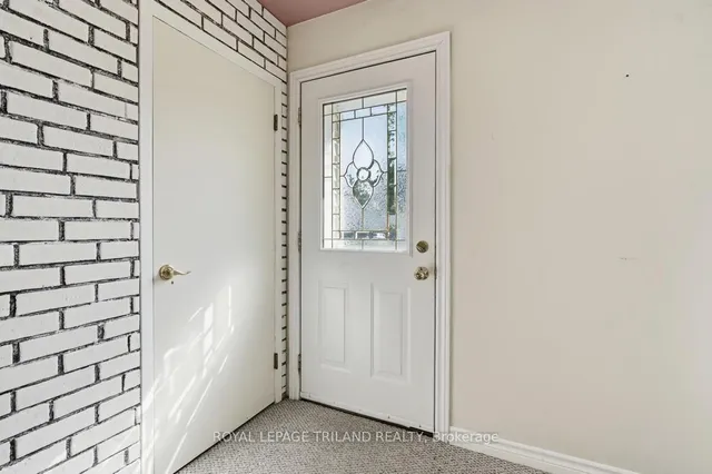 1175 LANCASTER St, London East 5