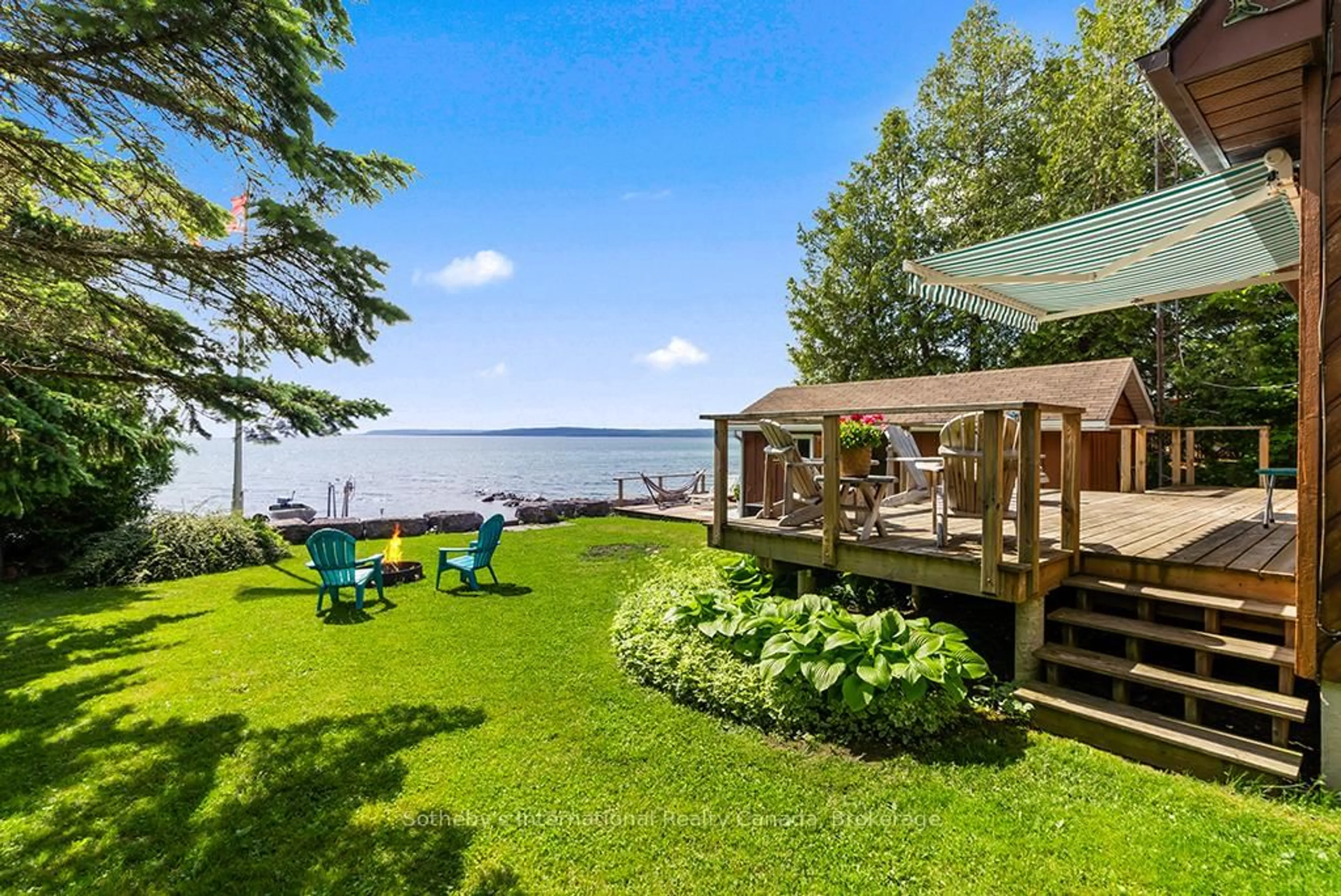 Patio, water/lake/river/ocean view for 259 Cedar Ave, Meaford Ontario N4L 1W5