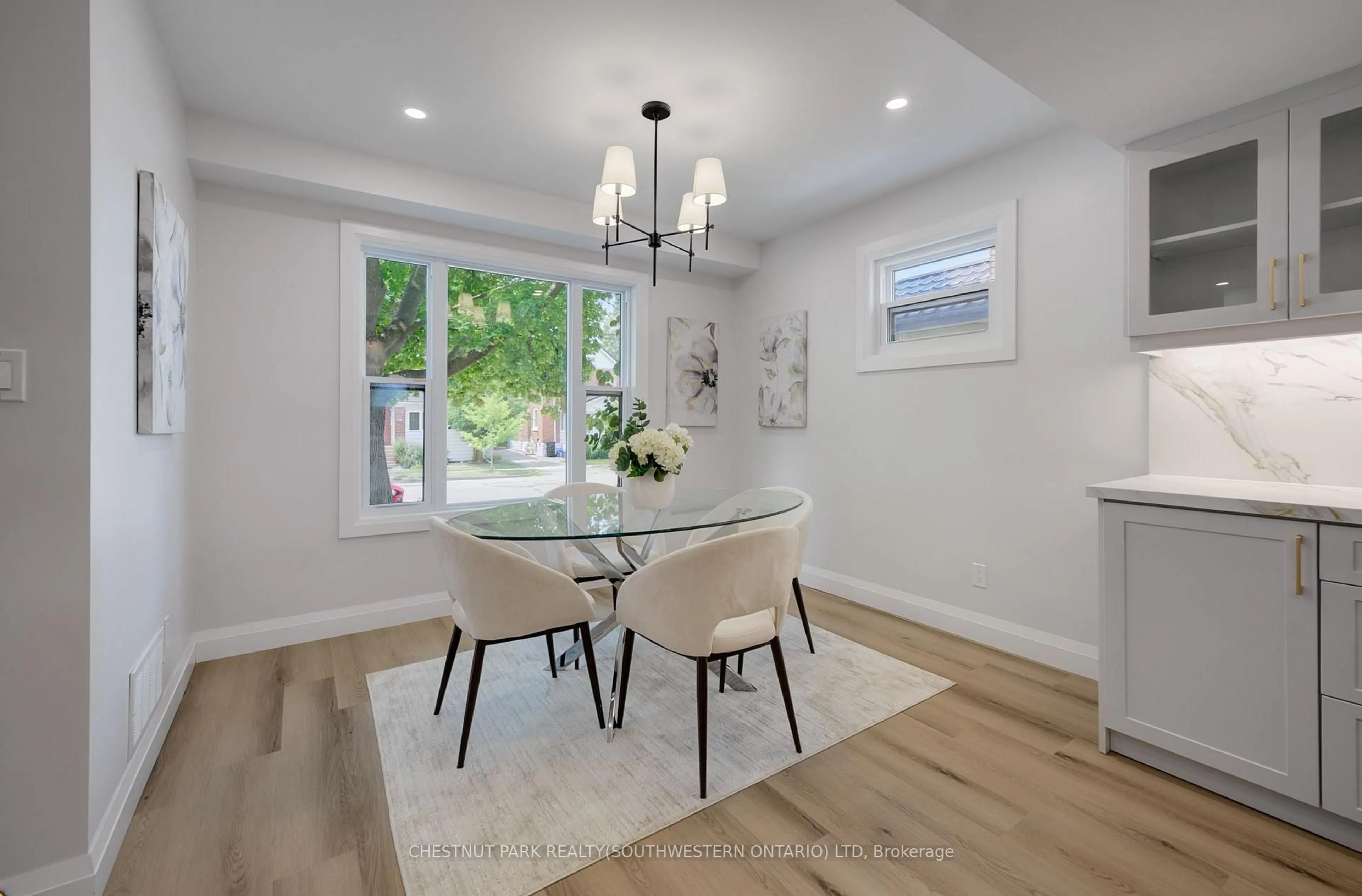Dining room, unknown for 34 Moore Ave, Waterloo Ontario N2J 3E5