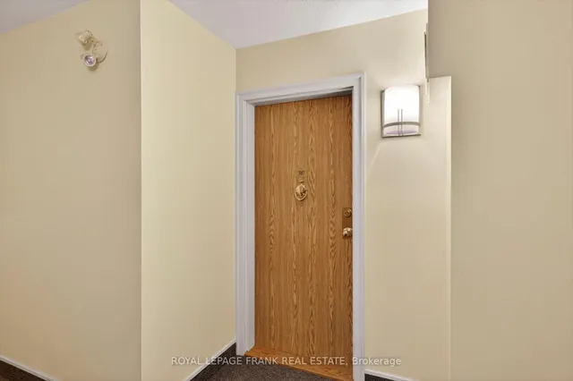 1099 Clonsilla Ave Bldg C #310, Peterborough 4