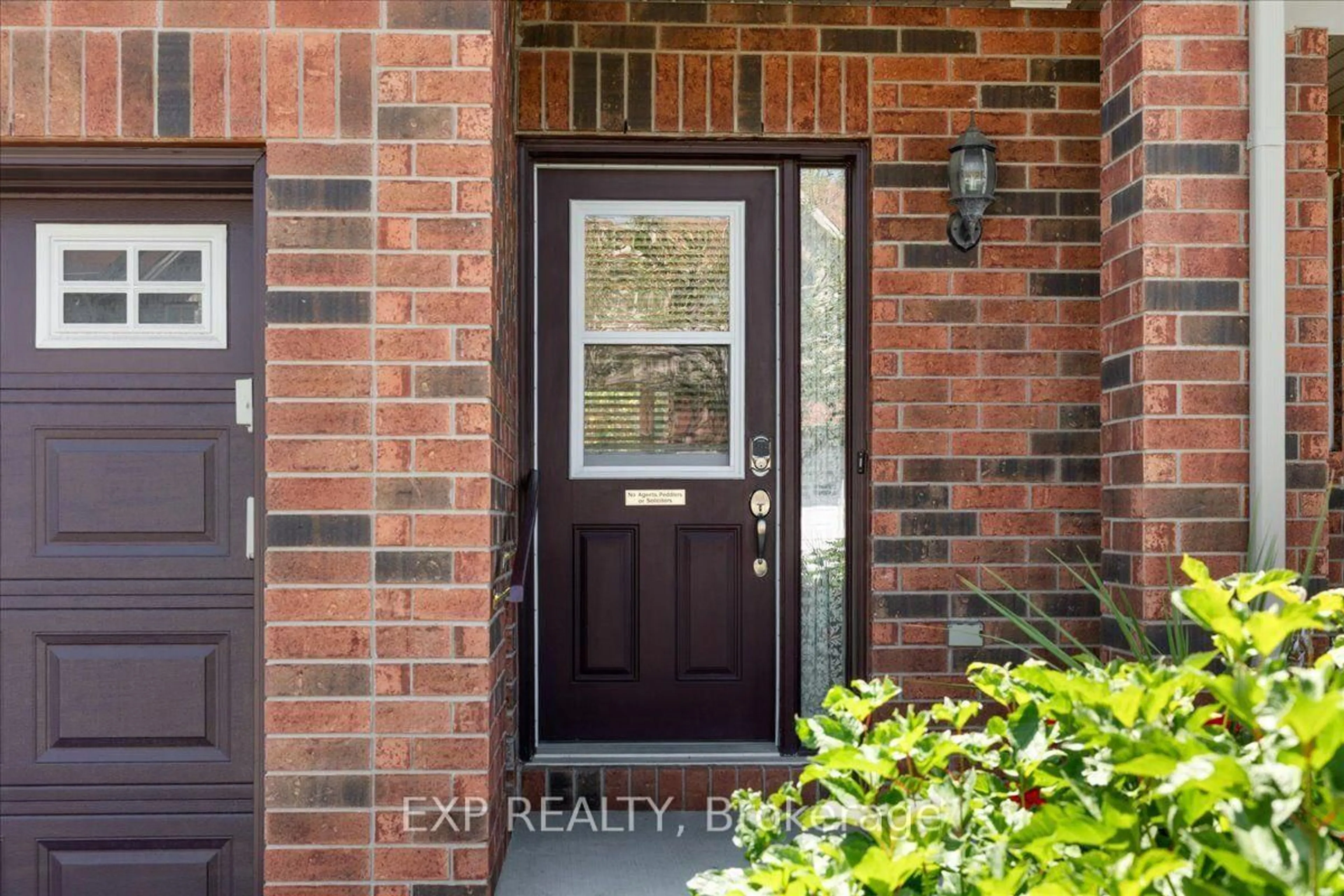 Indoor entryway for 307 Cozumel Private, Ottawa Ontario K4A 0V2