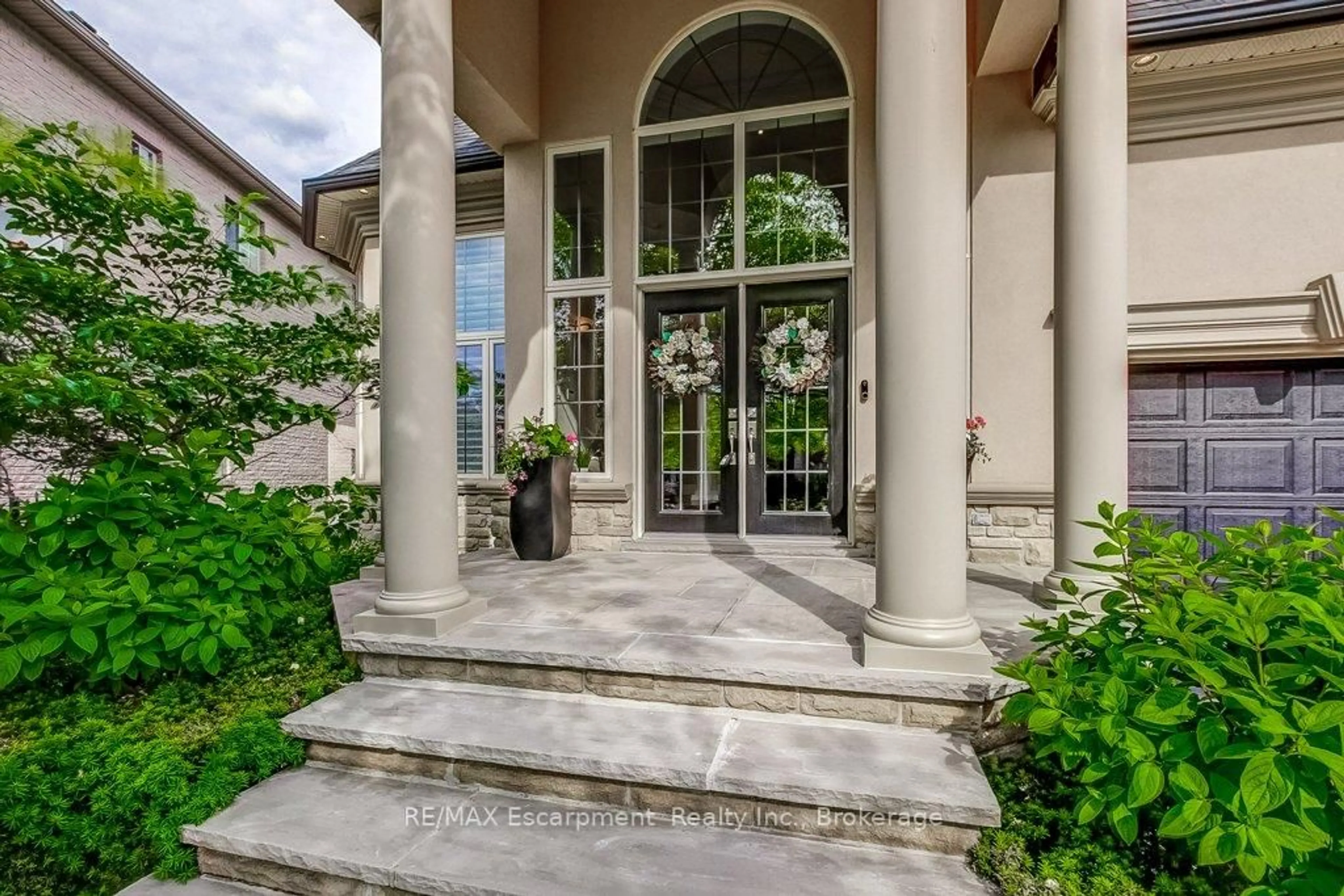 Unknown for 172 Diiorio Circ, Hamilton Ontario L9K 1T3