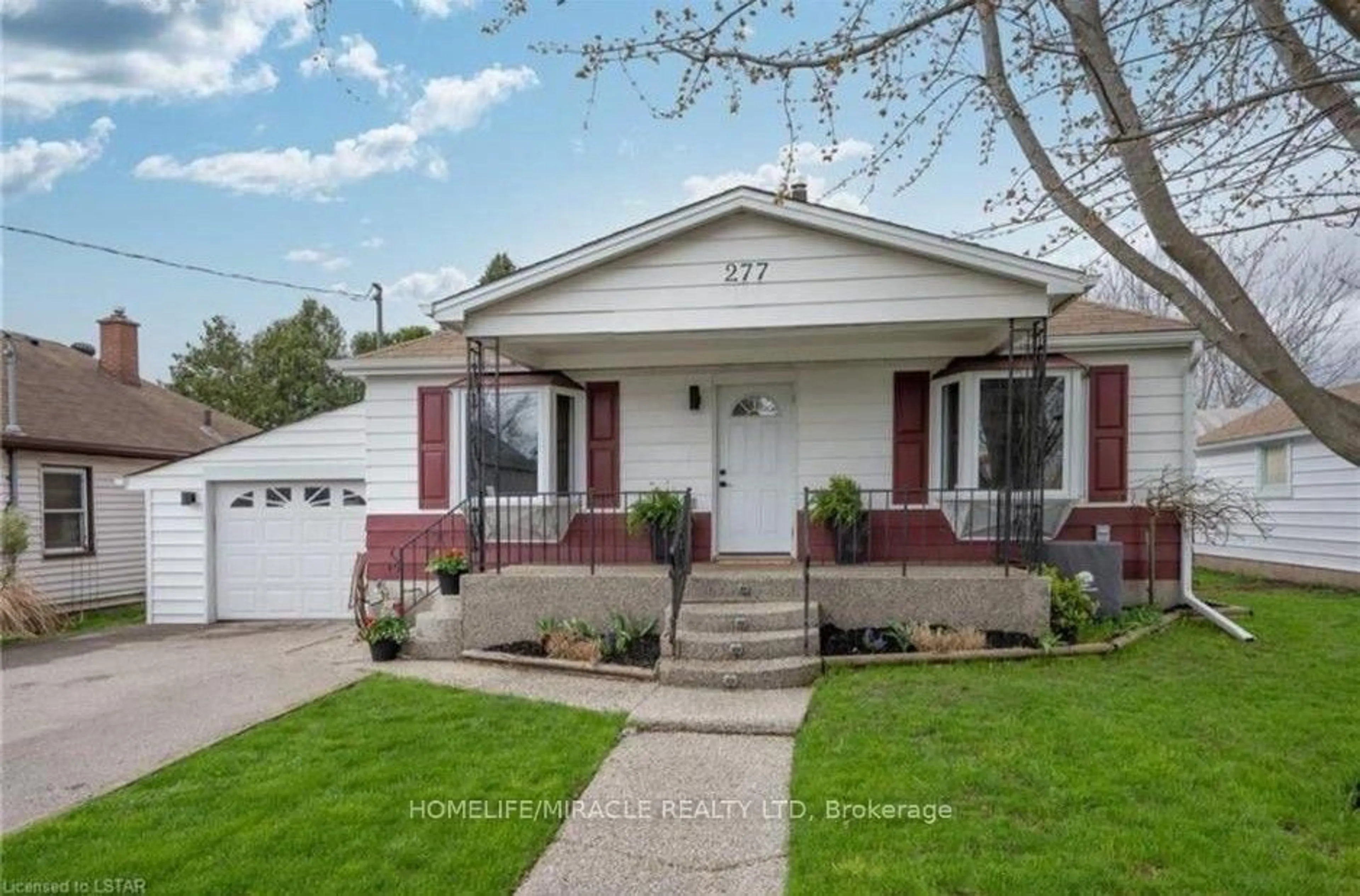 Home with vinyl exterior material, street for 277 Giles St, London East Ontario N5Z 2W2