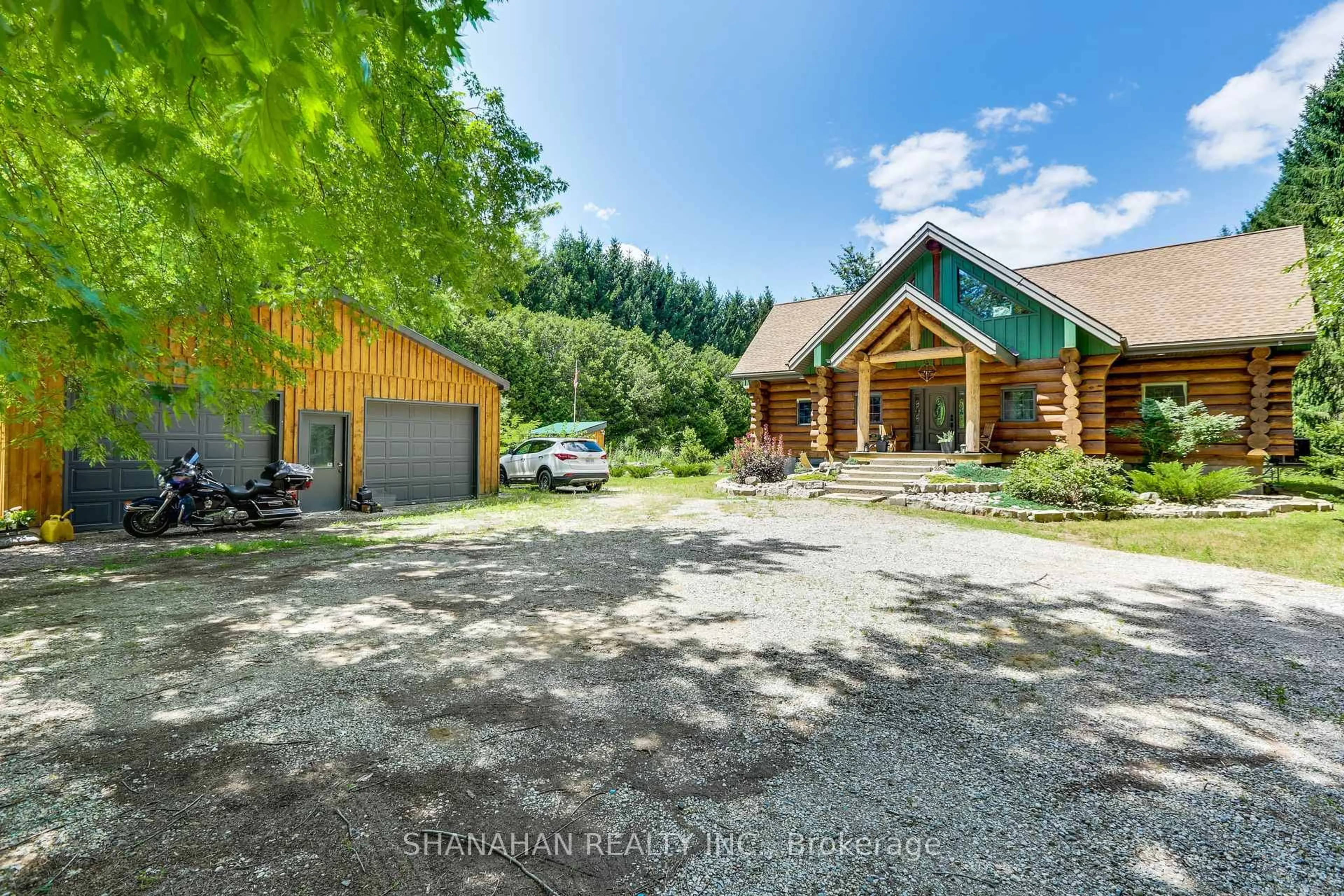 A pic from outside/outdoor area/front of a property/back of a property/a pic from drone, mountain view for 670 Trillium Dr, Southwest Middlesex Ontario N0L 1Z0
