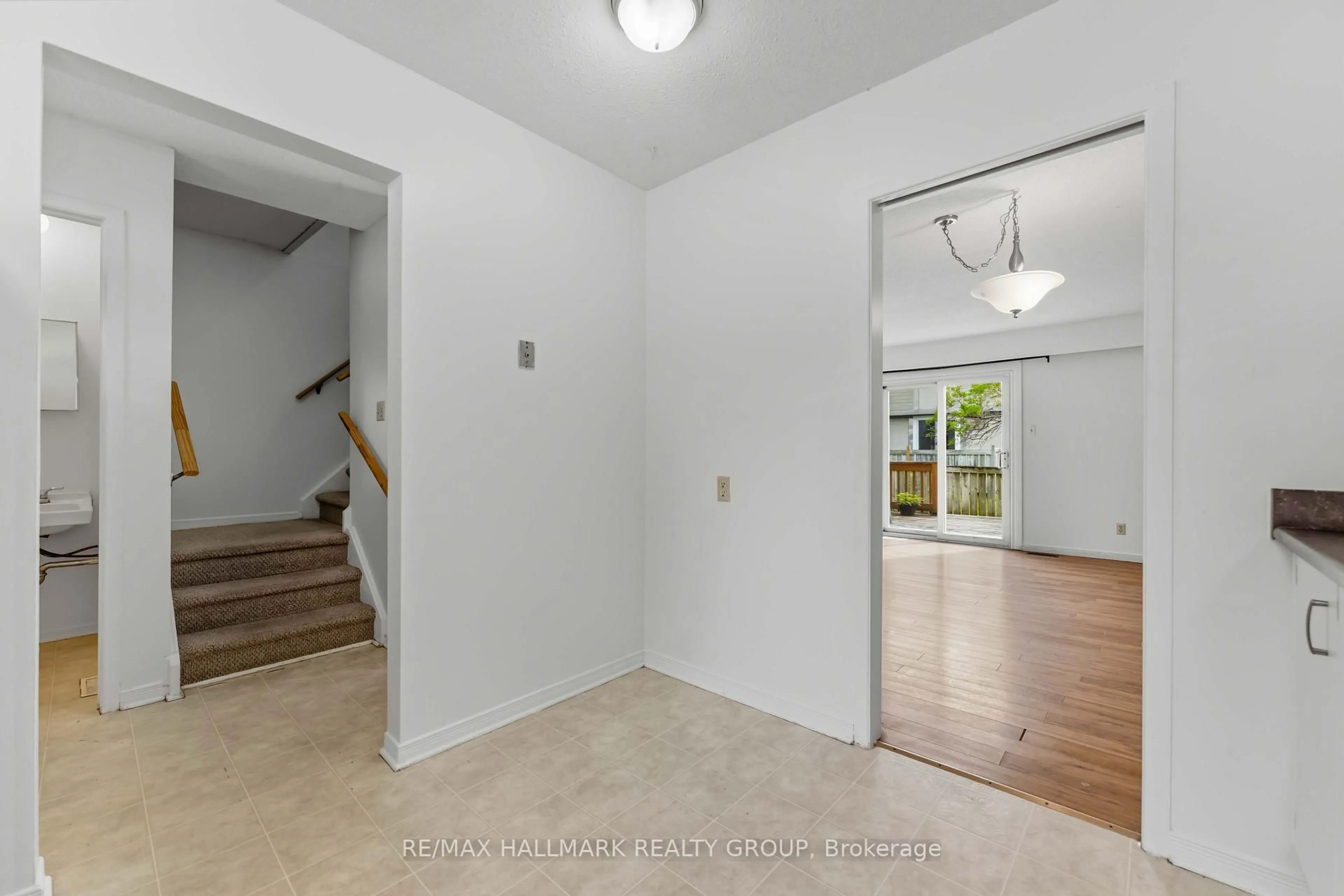Unknown for 193 Pickford Dr, Ottawa Ontario K2L 2C5