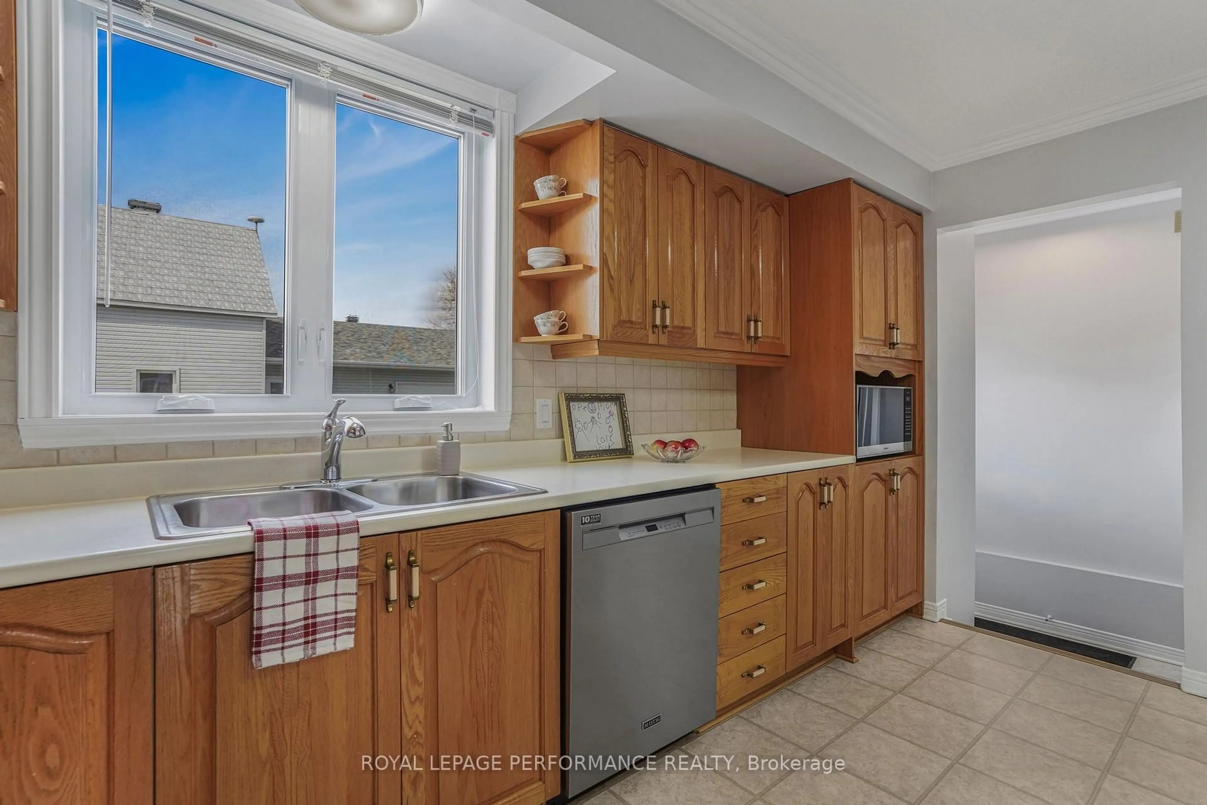 Standard kitchen, unknown for 684 Principale St, Casselman Ontario K0A 1M0