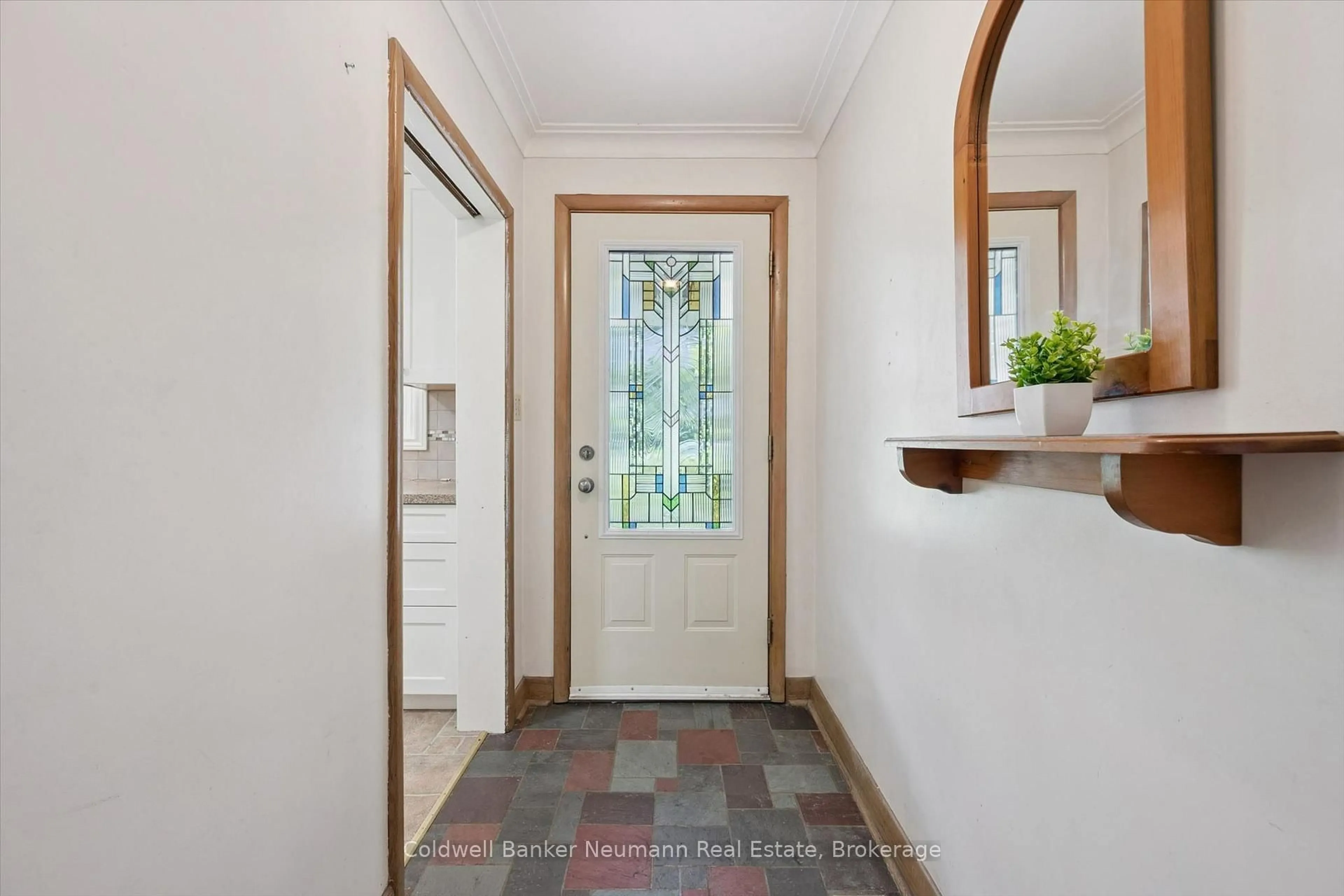 Indoor entryway for 45 Dean Ave, Guelph Ontario N1G 1K6
