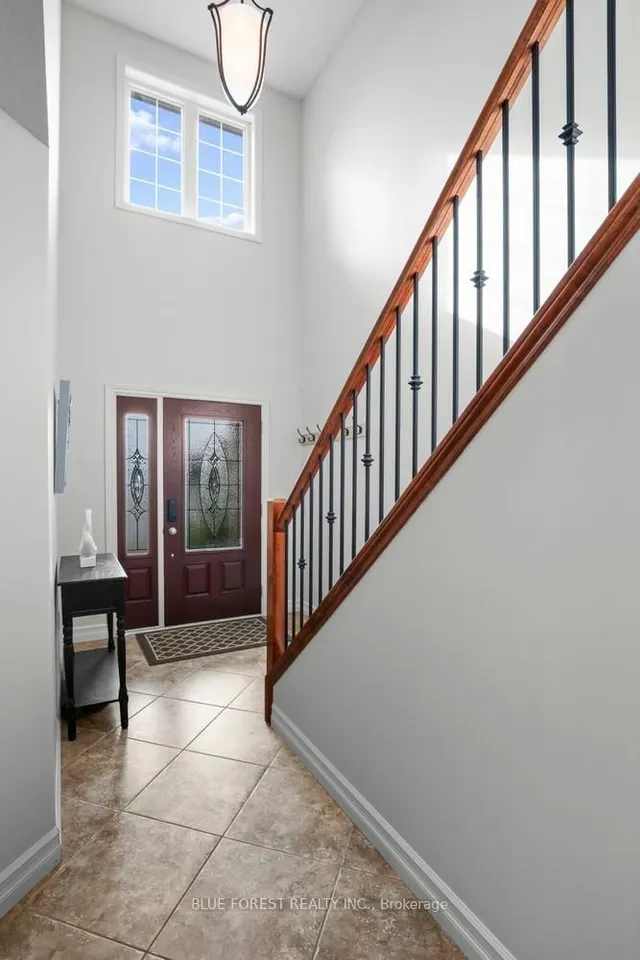 2687 Bateman Tr, London South 5