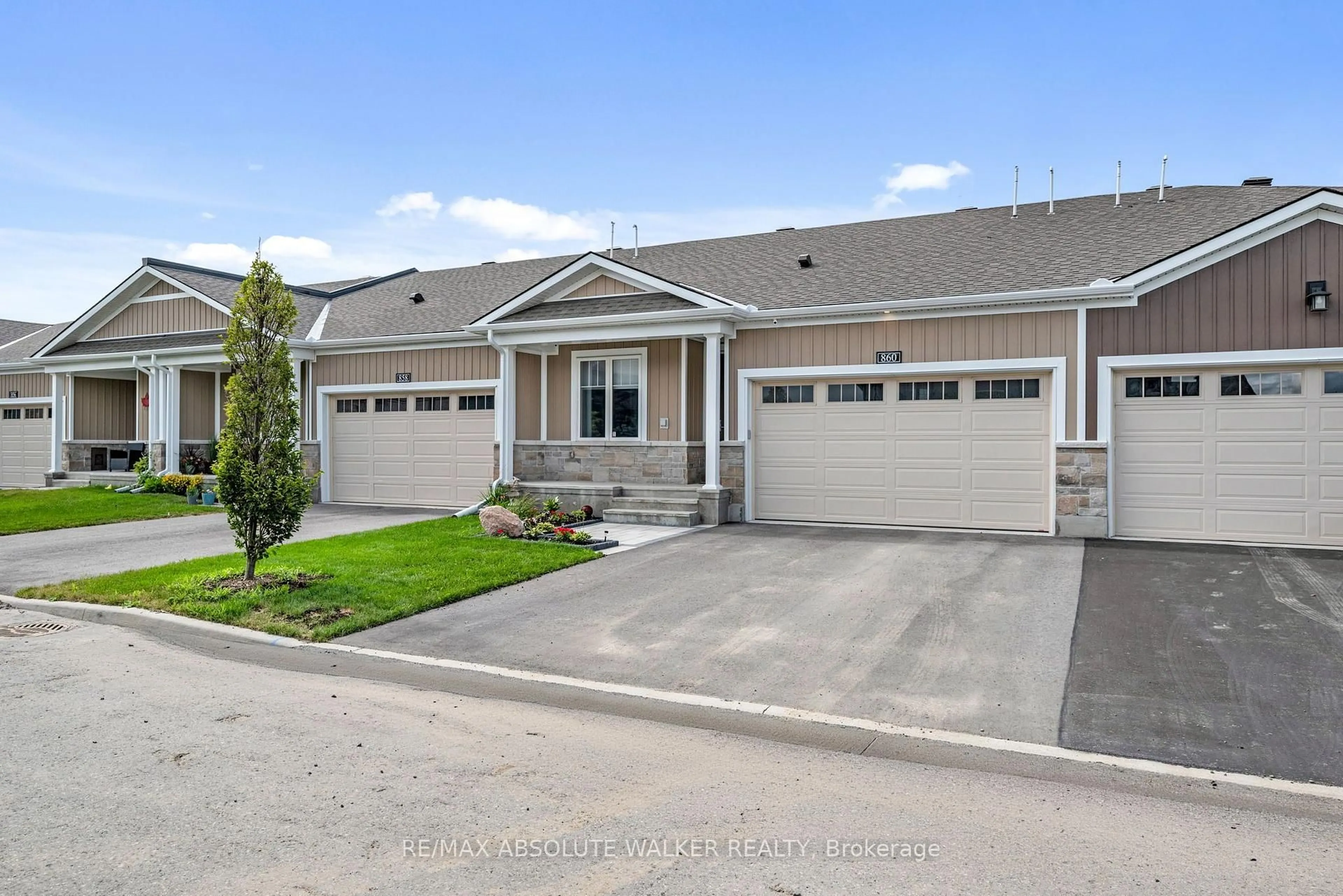A pic from outside/outdoor area/front of a property/back of a property/a pic from drone, street for 860 Companion Cres, Manotick Ontario K4M 0Z2