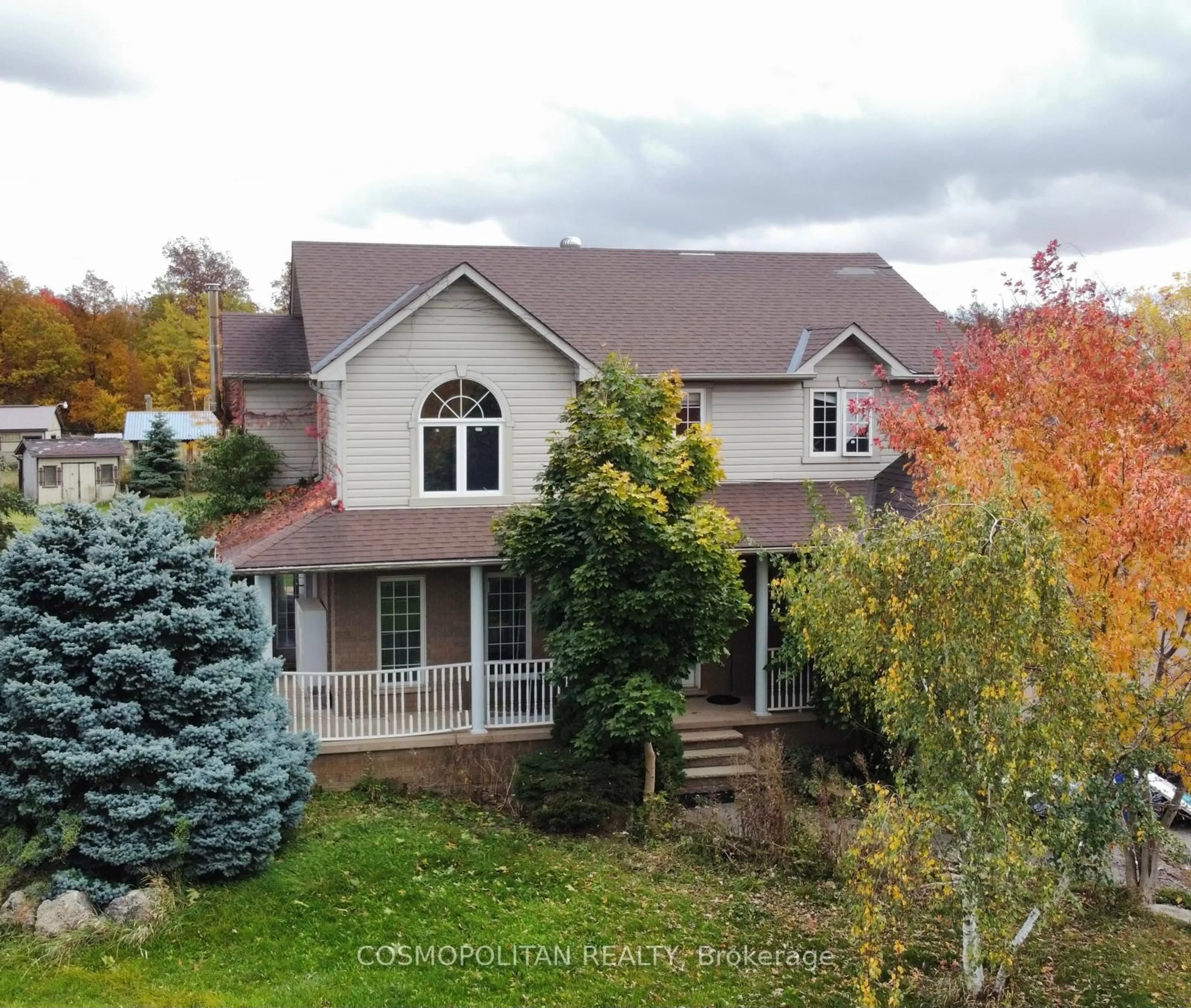 A pic from outside/outdoor area/front of a property/back of a property/a pic from drone, unknown for 195 Woolverton Rd, Grimsby Ontario L3M 4E7