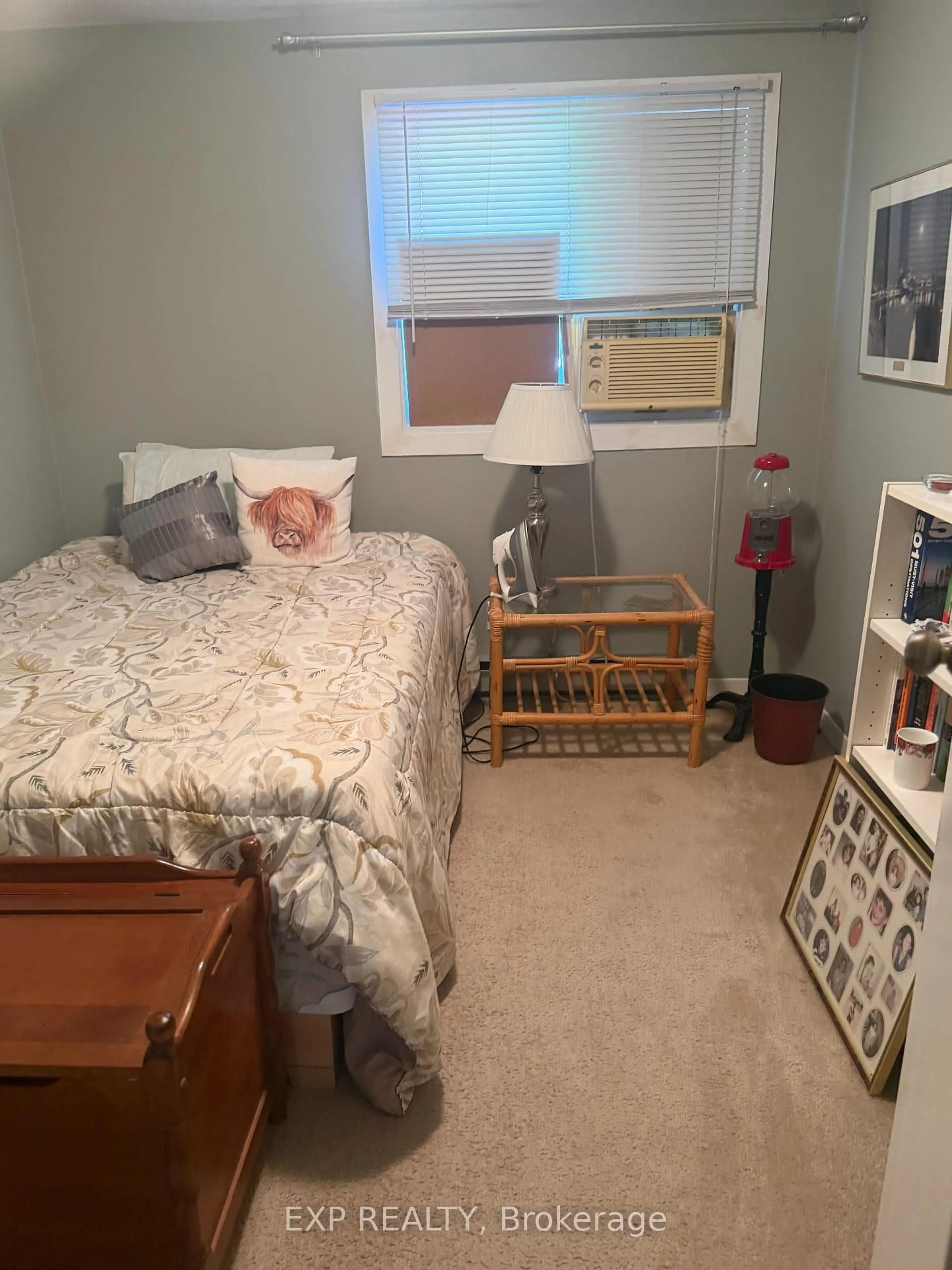 A pic of a room for 135 Belmont Dr #36, London South Ontario N6J 4J3