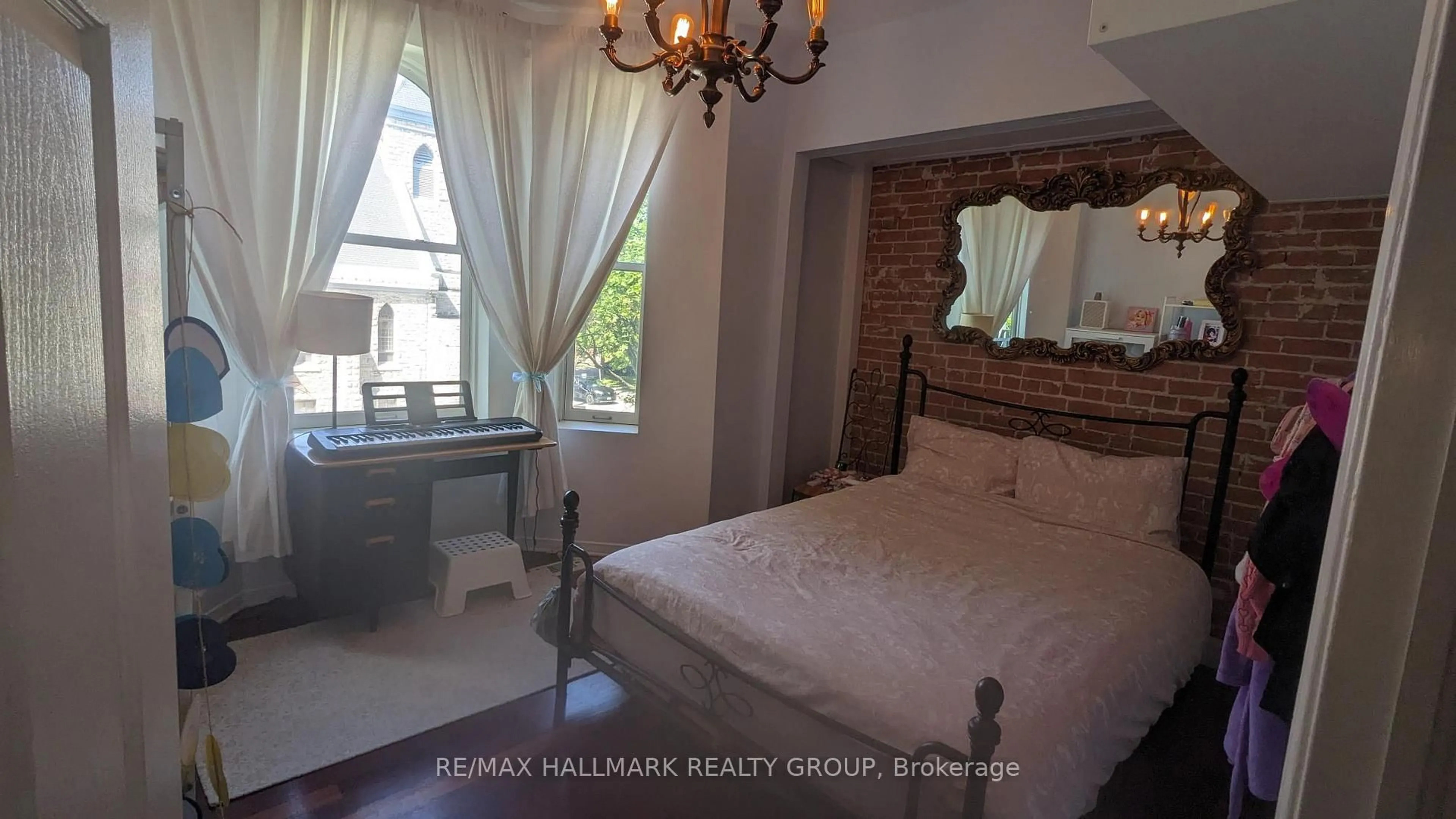 Bedroom with bed, unknown for 509 King Edward Ave #1, Ottawa Ontario K1N 7N3