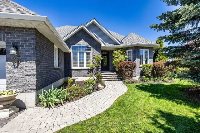 36 Lori Blvd, Kawartha Lakes 2