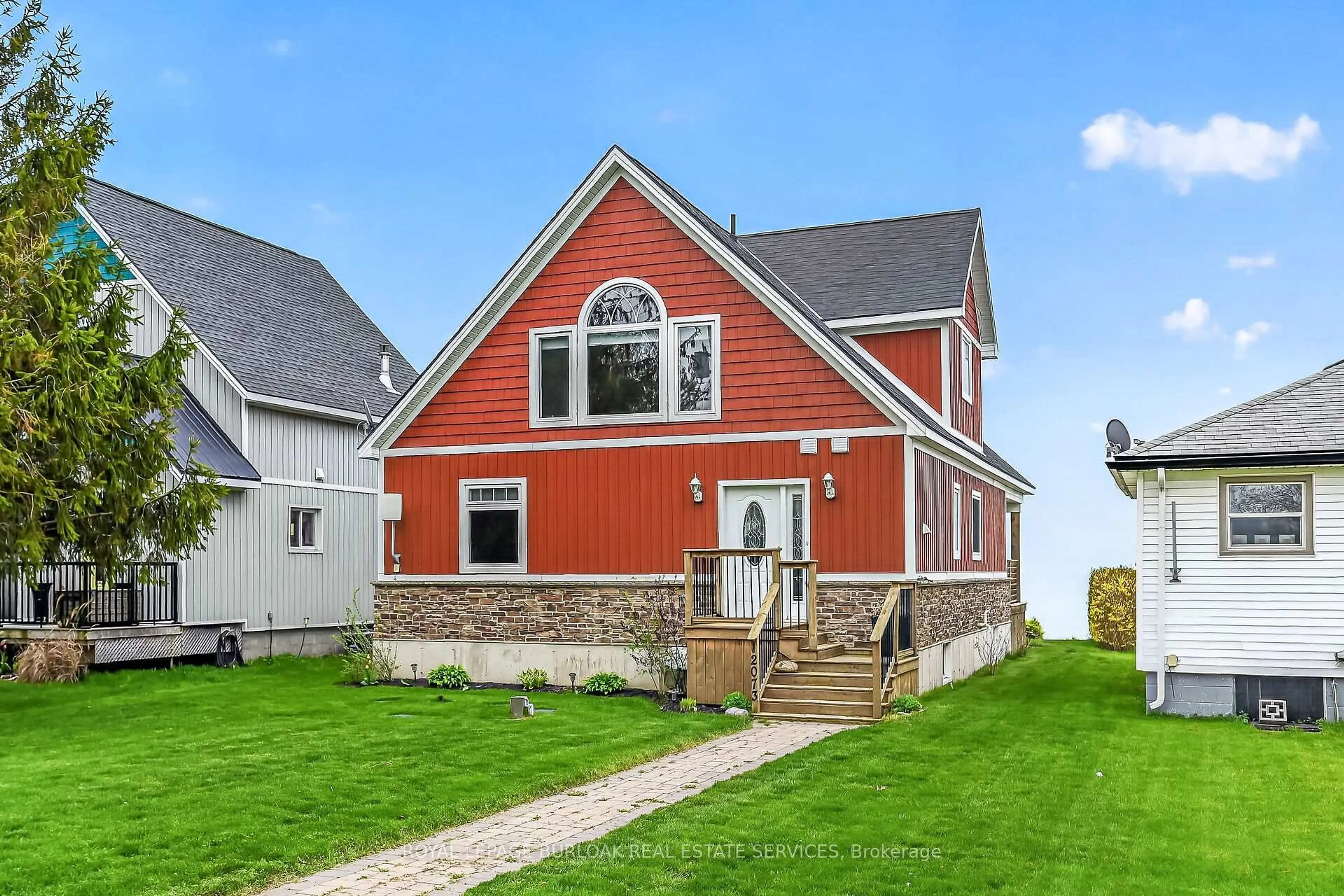 Home with vinyl exterior material, street for 12073 Augustine Rd, Wainfleet Ontario L0S 1V0