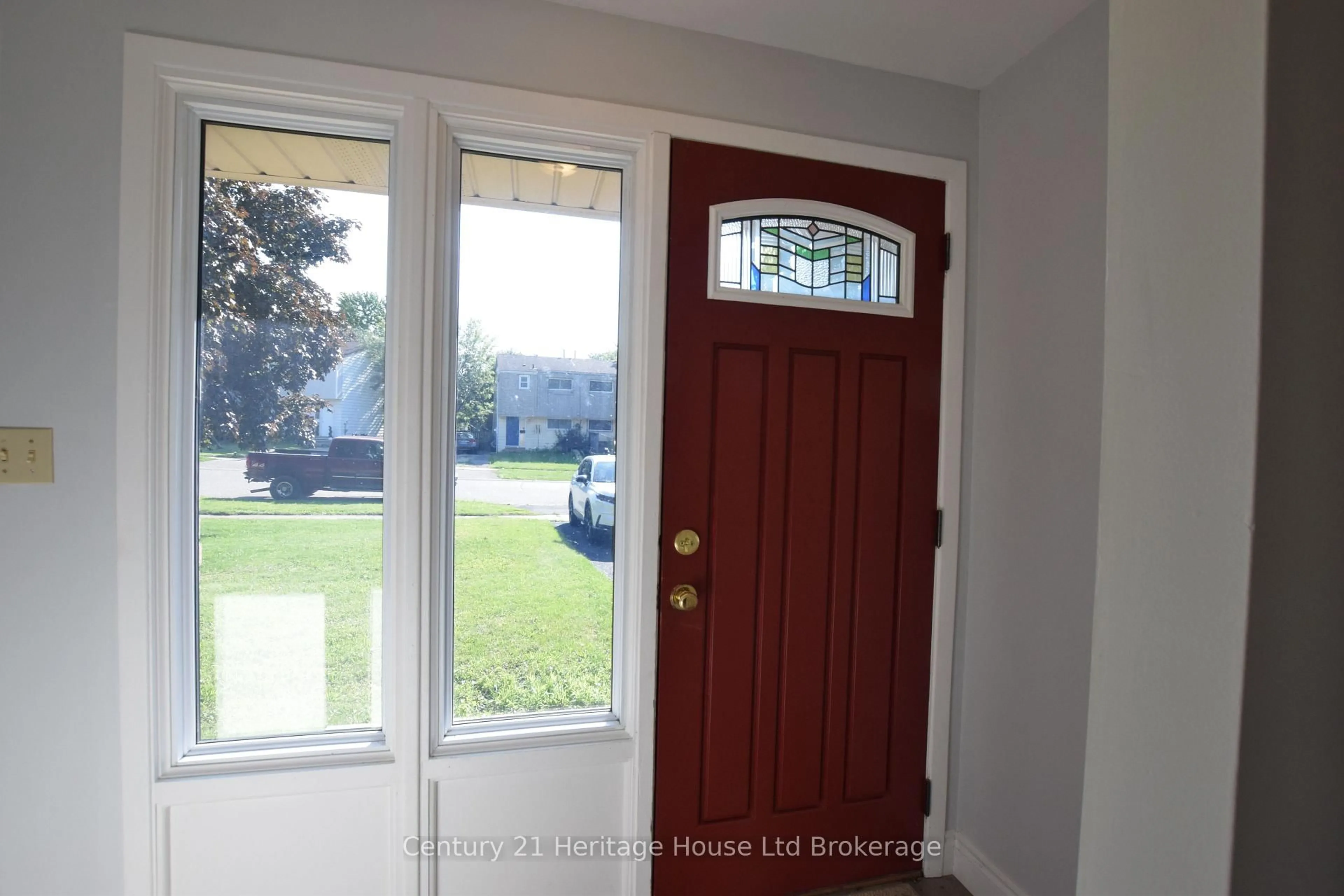 Indoor entryway for 63 Tennyson St, Woodstock Ontario N4S 8B3