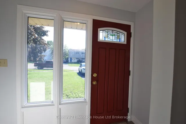 63 Tennyson St, Woodstock 4