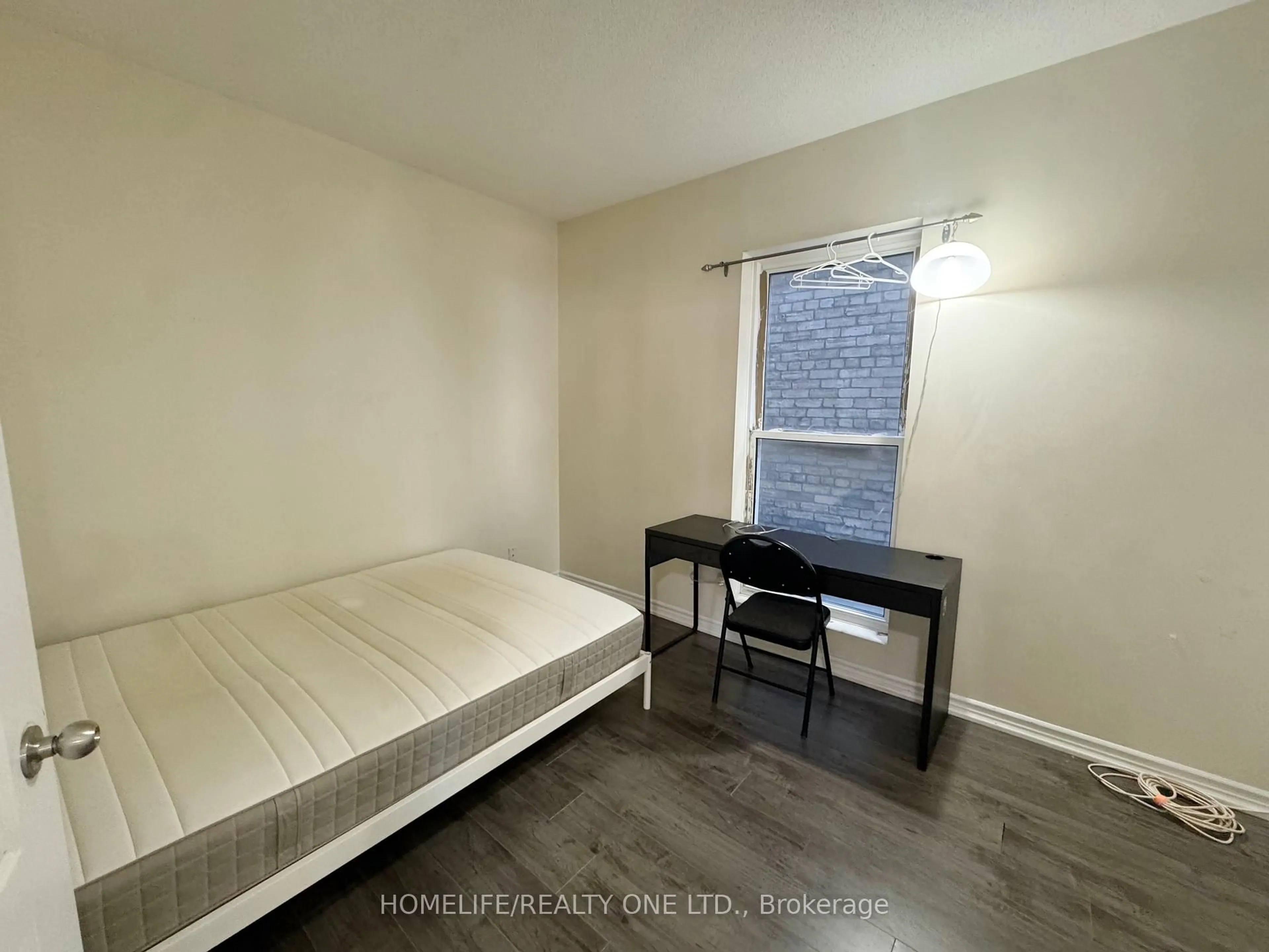 A pic of a room for 135 James St #314, Hamilton Ontario L8P 2Z6