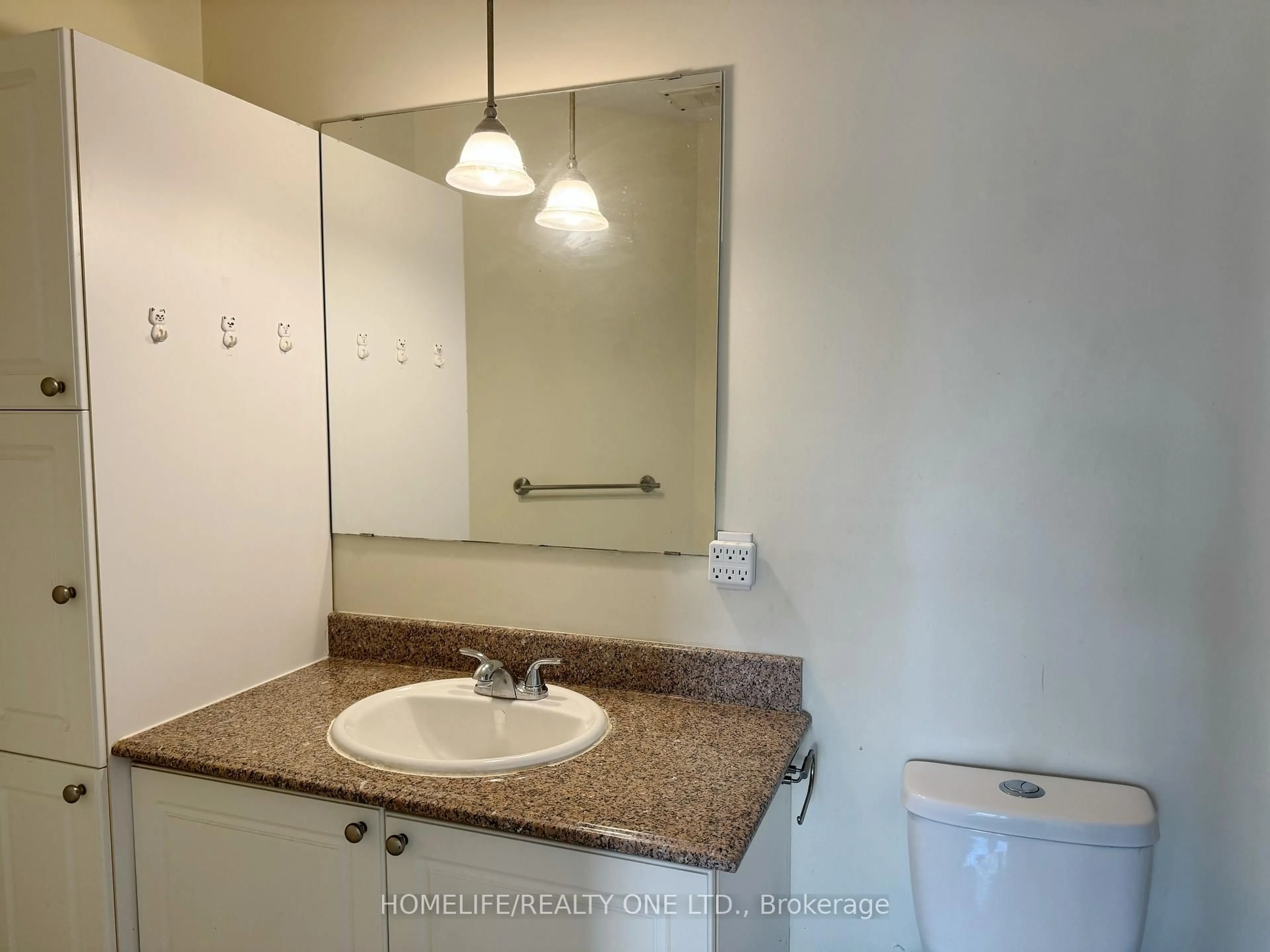 Standard bathroom, unknown for 135 James St #314, Hamilton Ontario L8P 2Z6