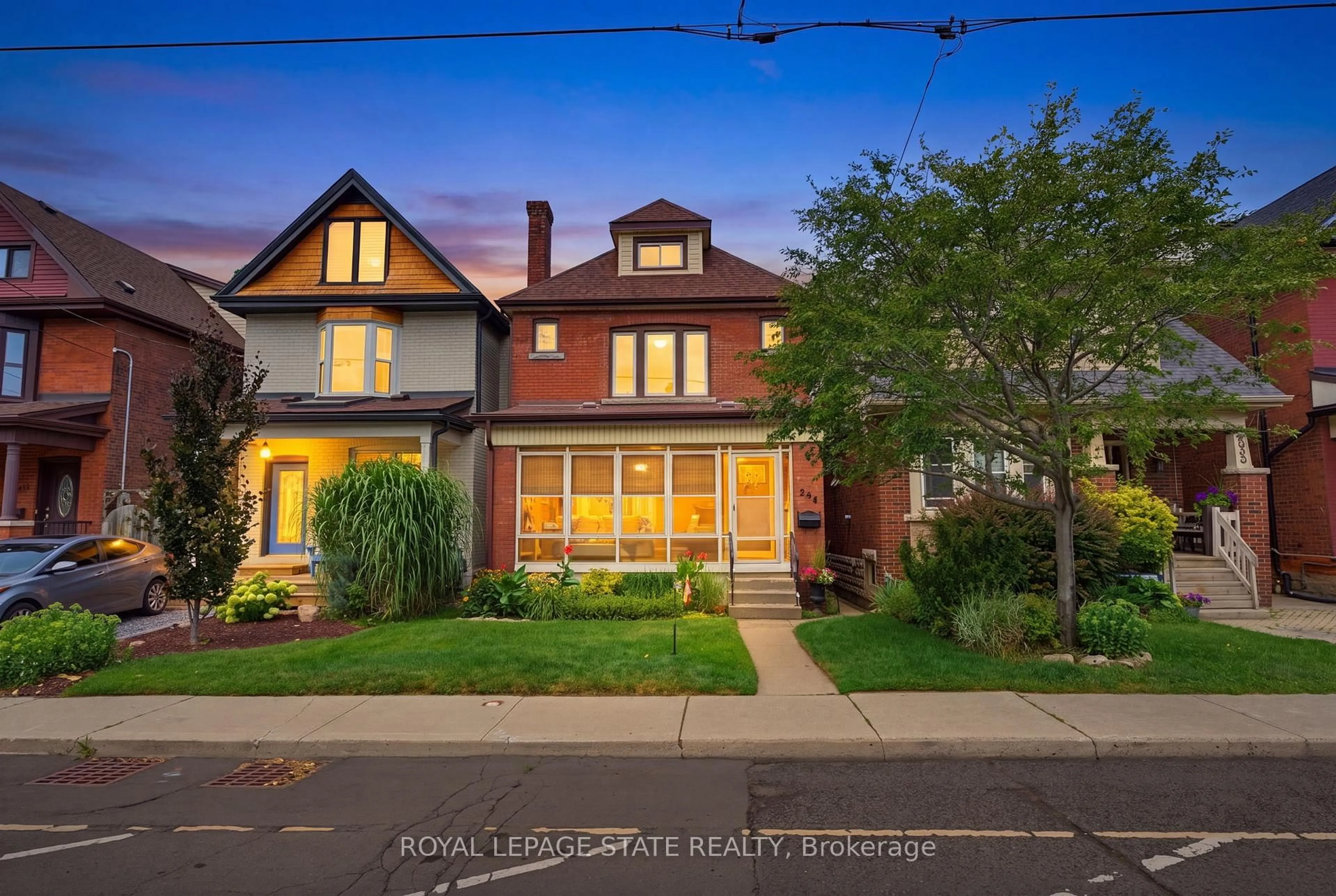 Home with brick exterior material, street for 394 Charlton Ave, Hamilton Ontario L8P 2E7